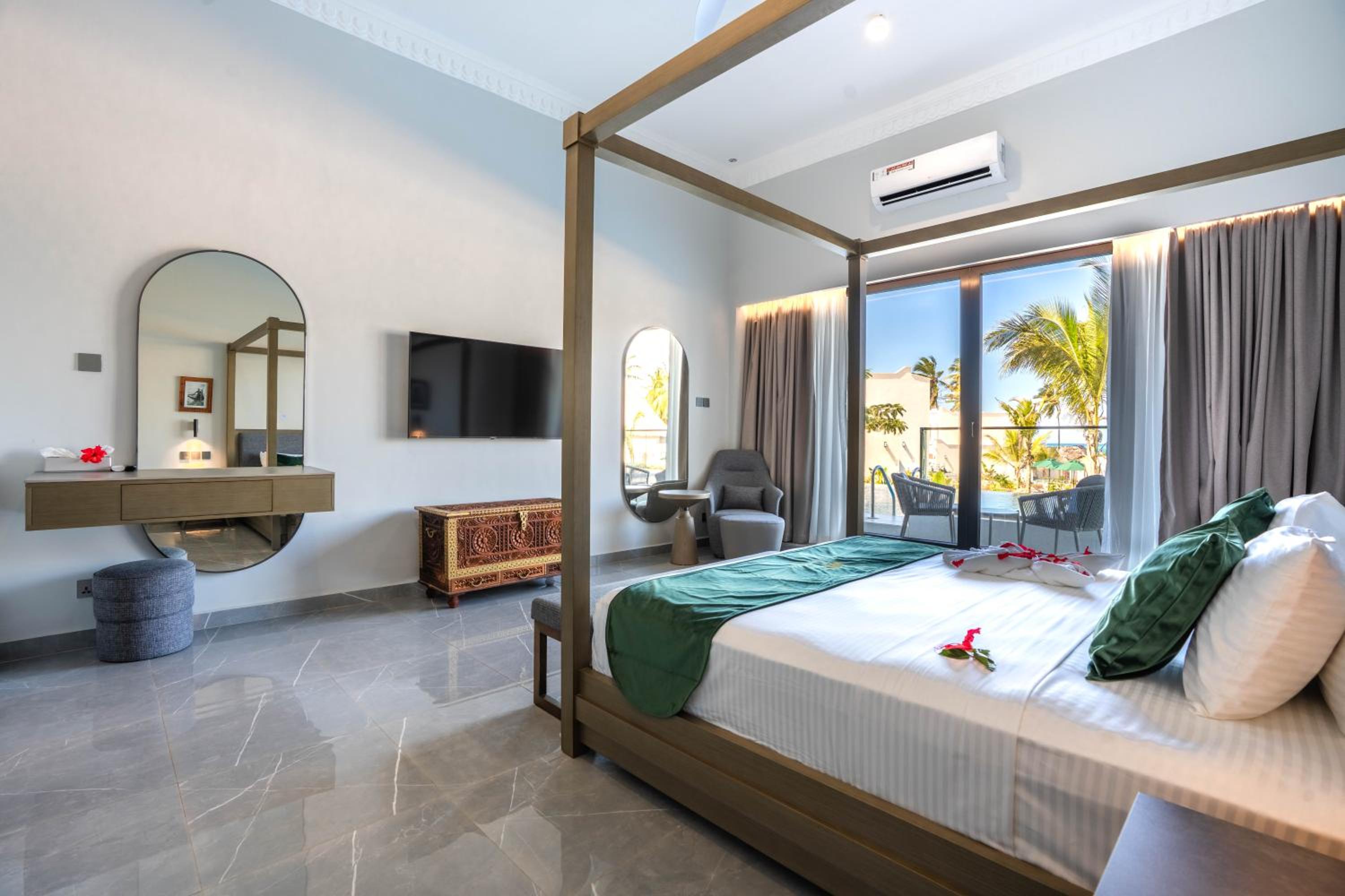 Double Room with Patio, Sea View and Walk-In Pool