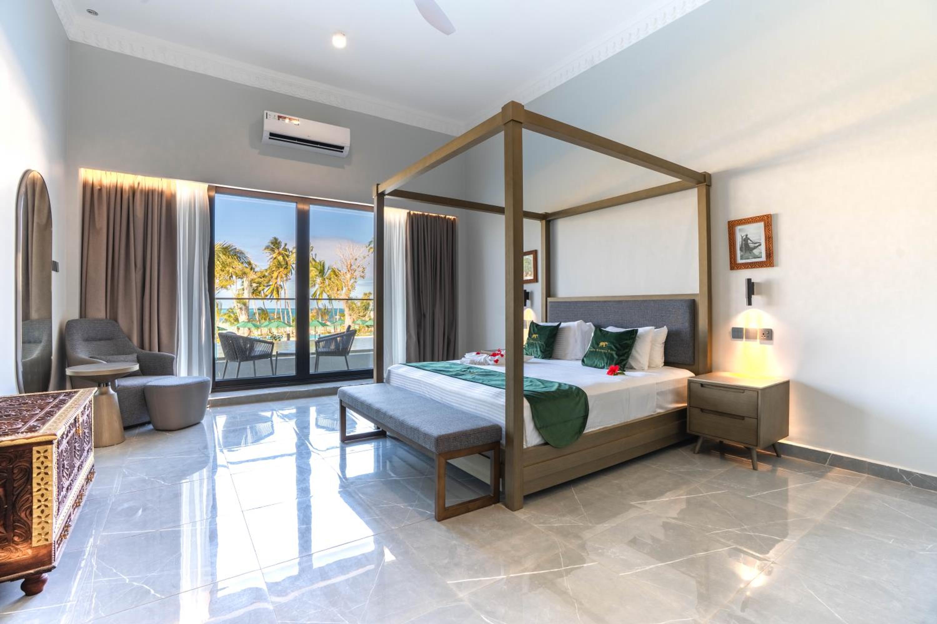 Double Room with Patio, Sea View and Walk-In Pool