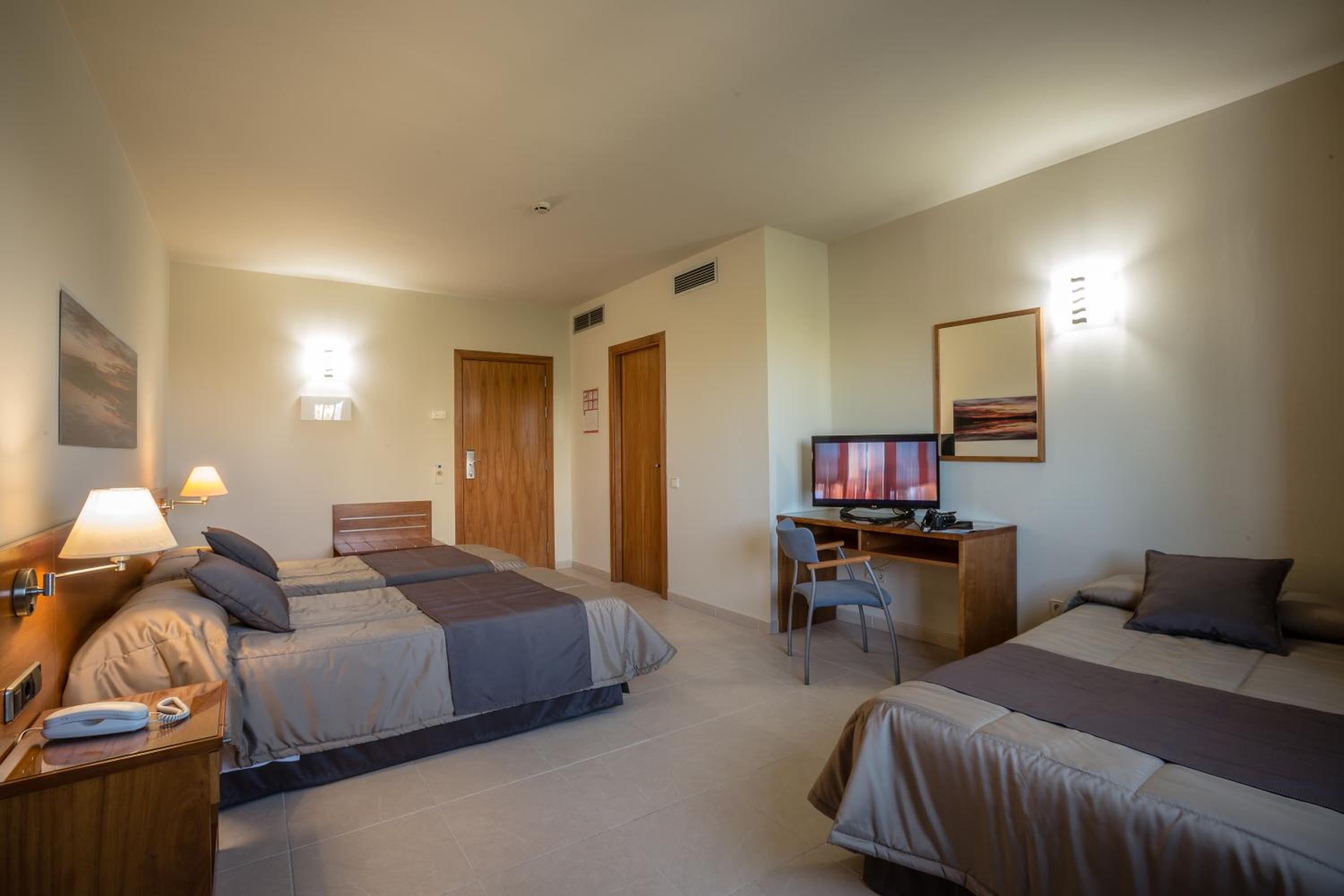 Triple Room
