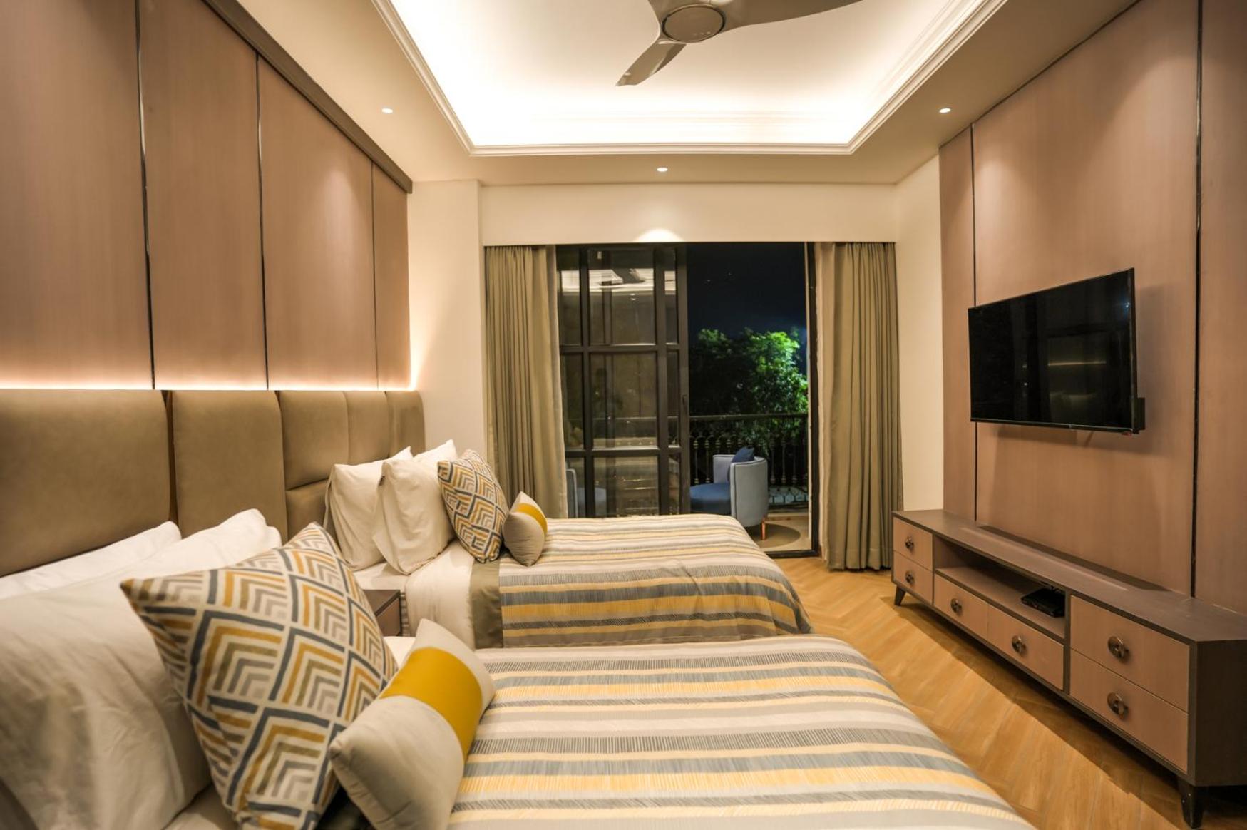Twin Room with Balcony