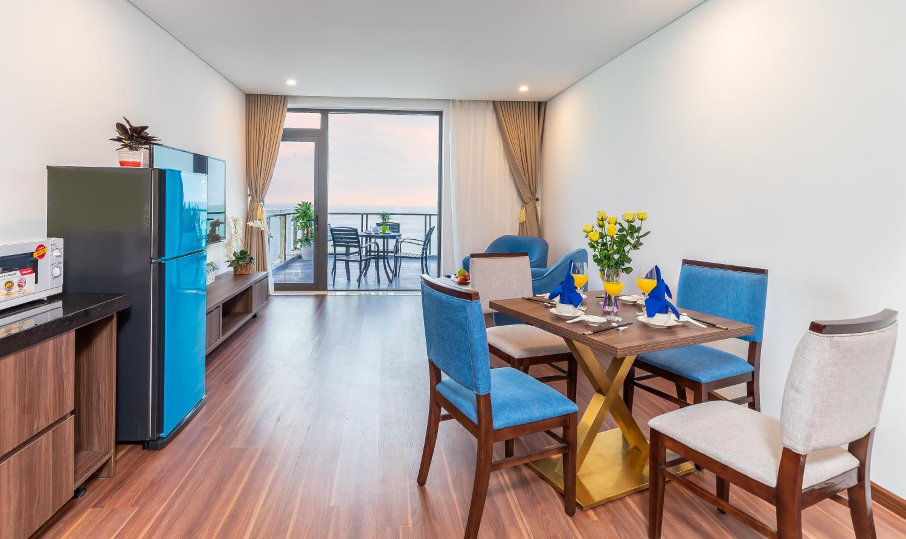 Apartment with Terrace - Ocean Front View