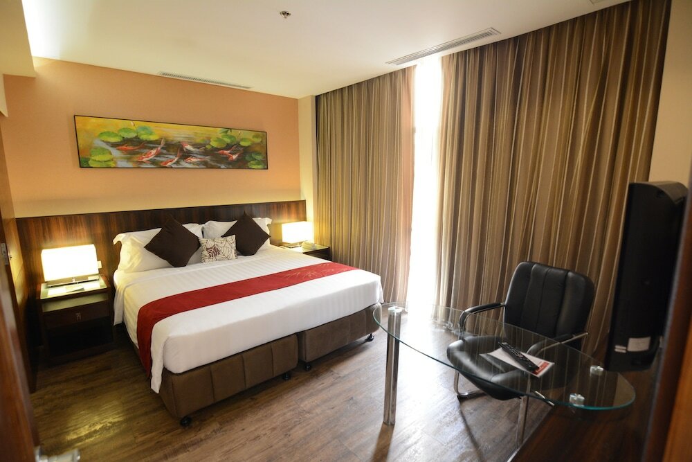 Ramada Suite