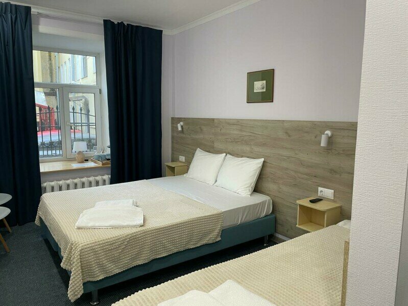 Семейная трехместная комната с собственной ванной комнатой