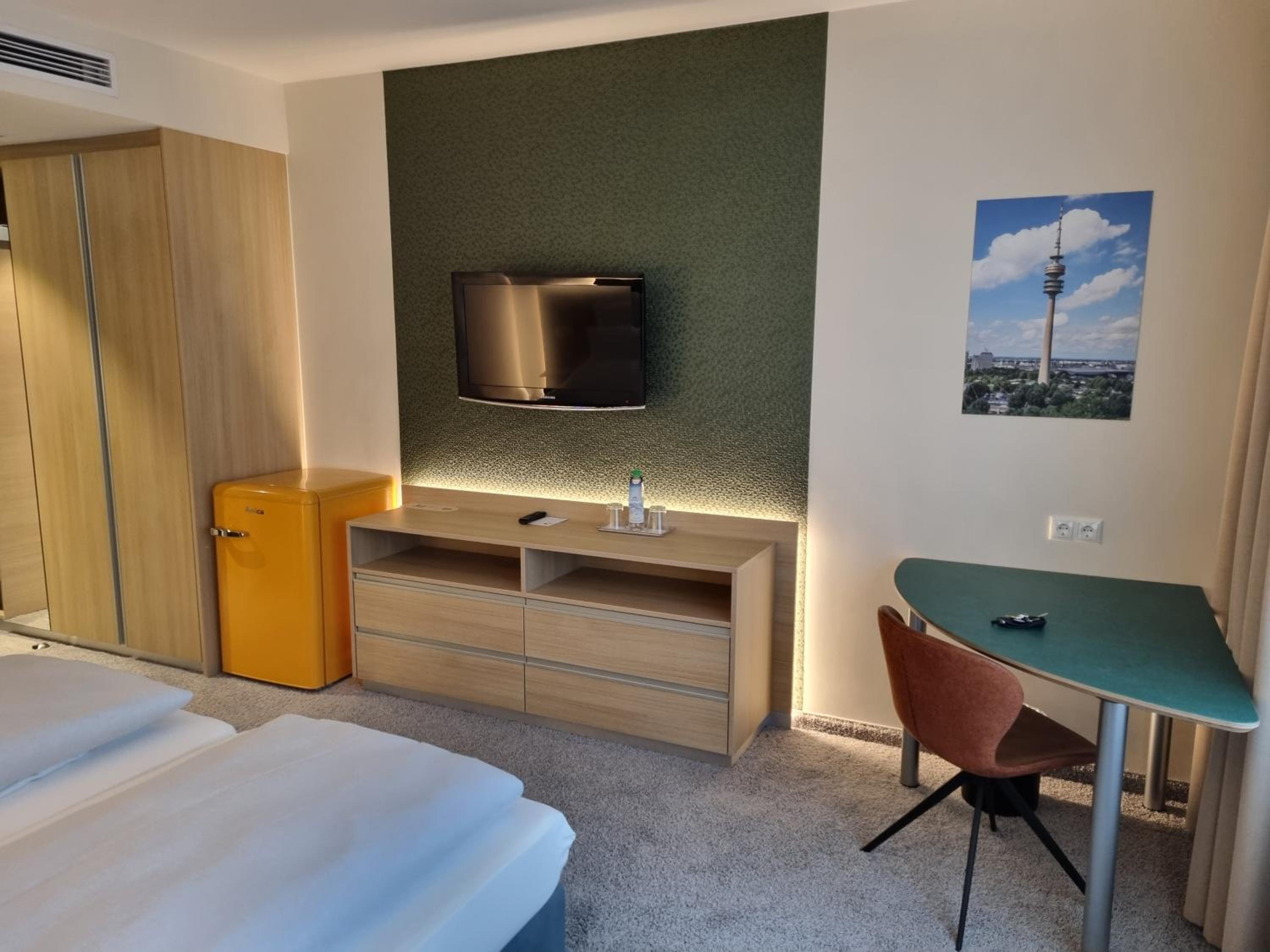 Large Double Room