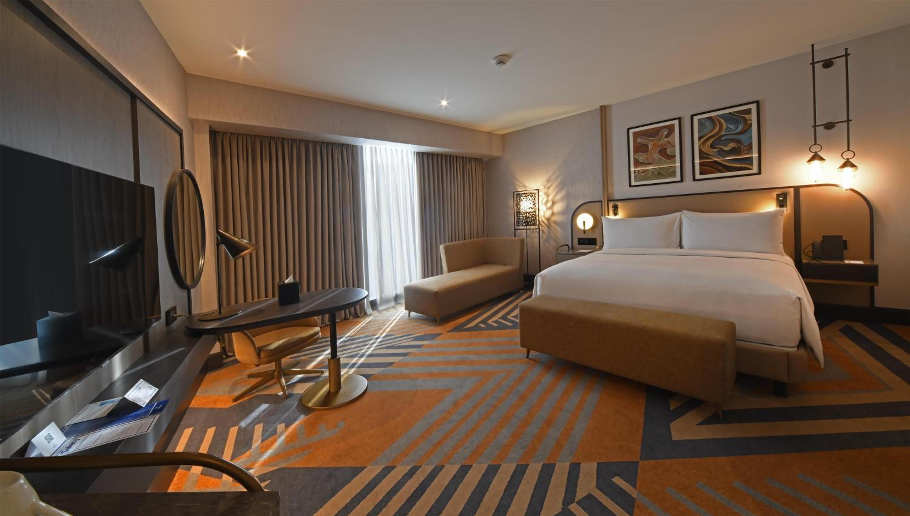 Premium King Room