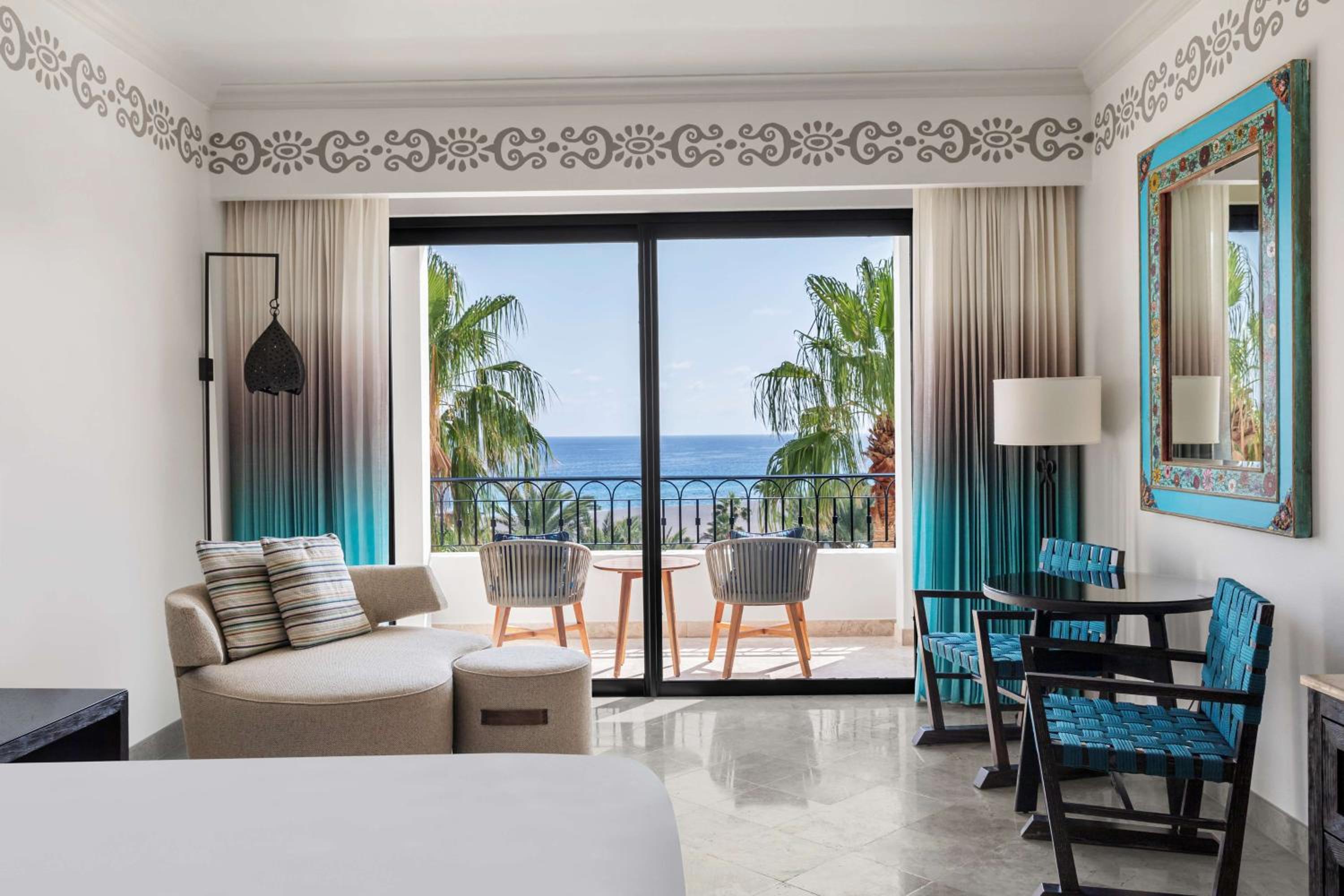 Deluxe King Room with Ocean View