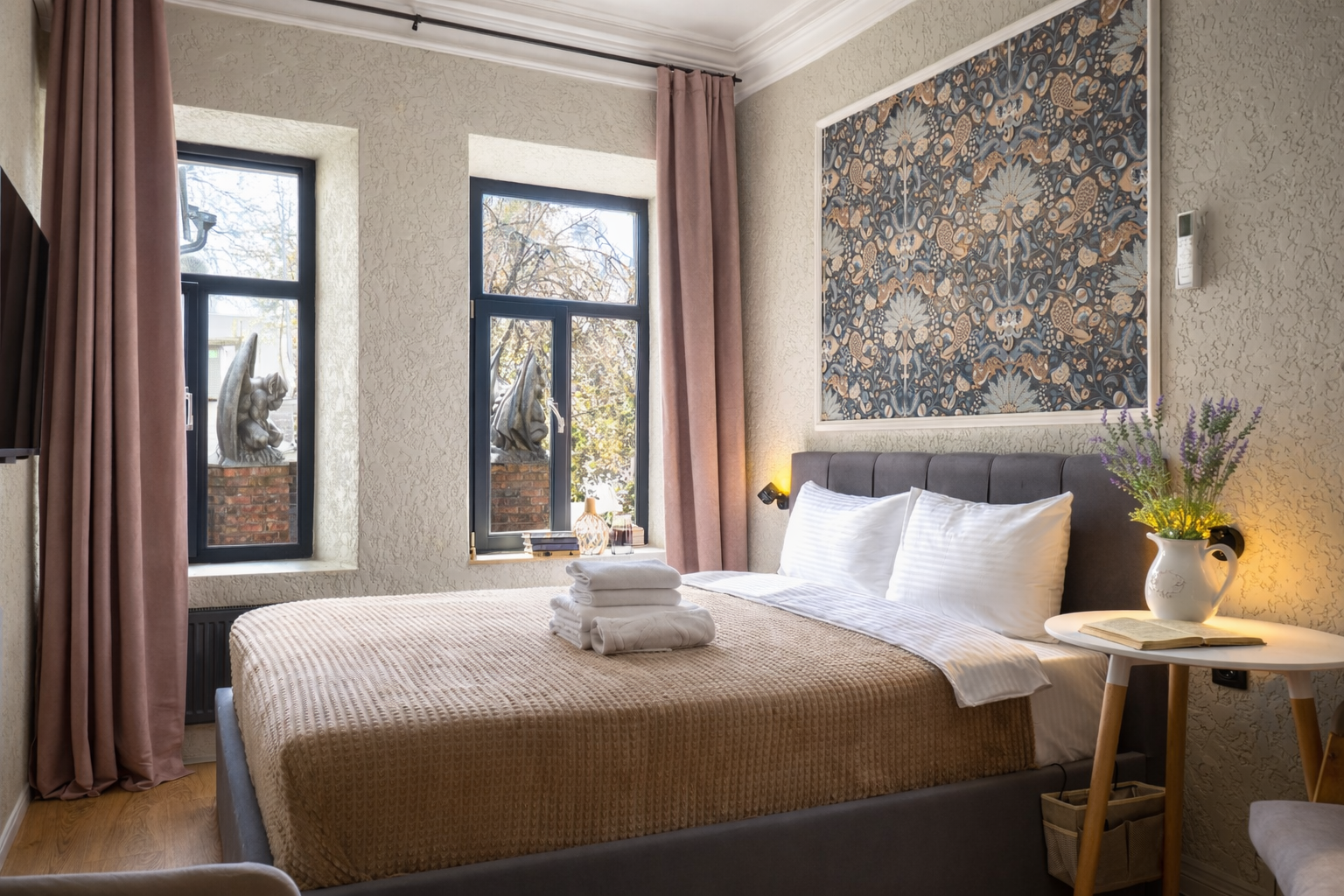 Однокомнатные апартаменты люкс с видом на гаргулей