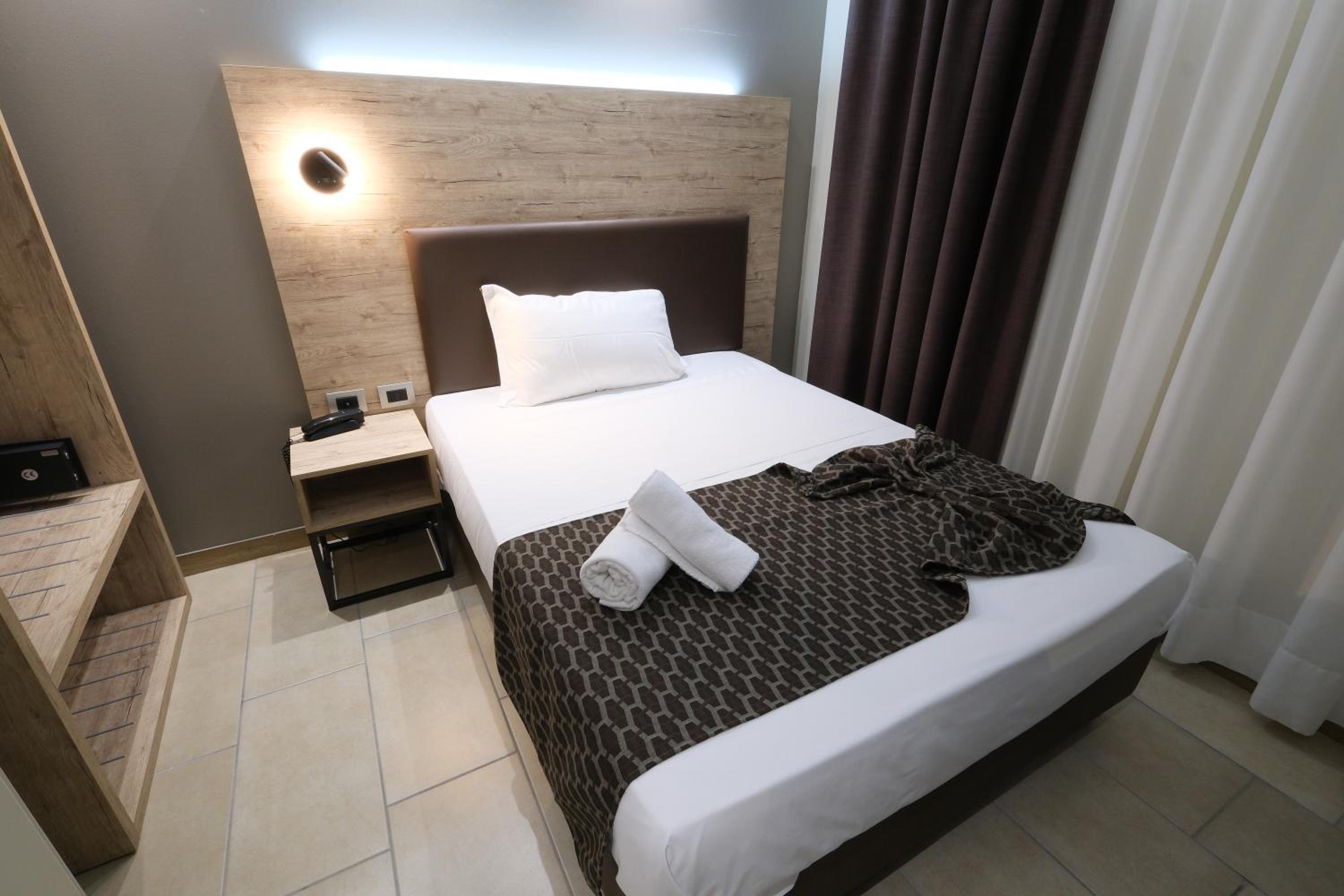 Deluxe Single Room