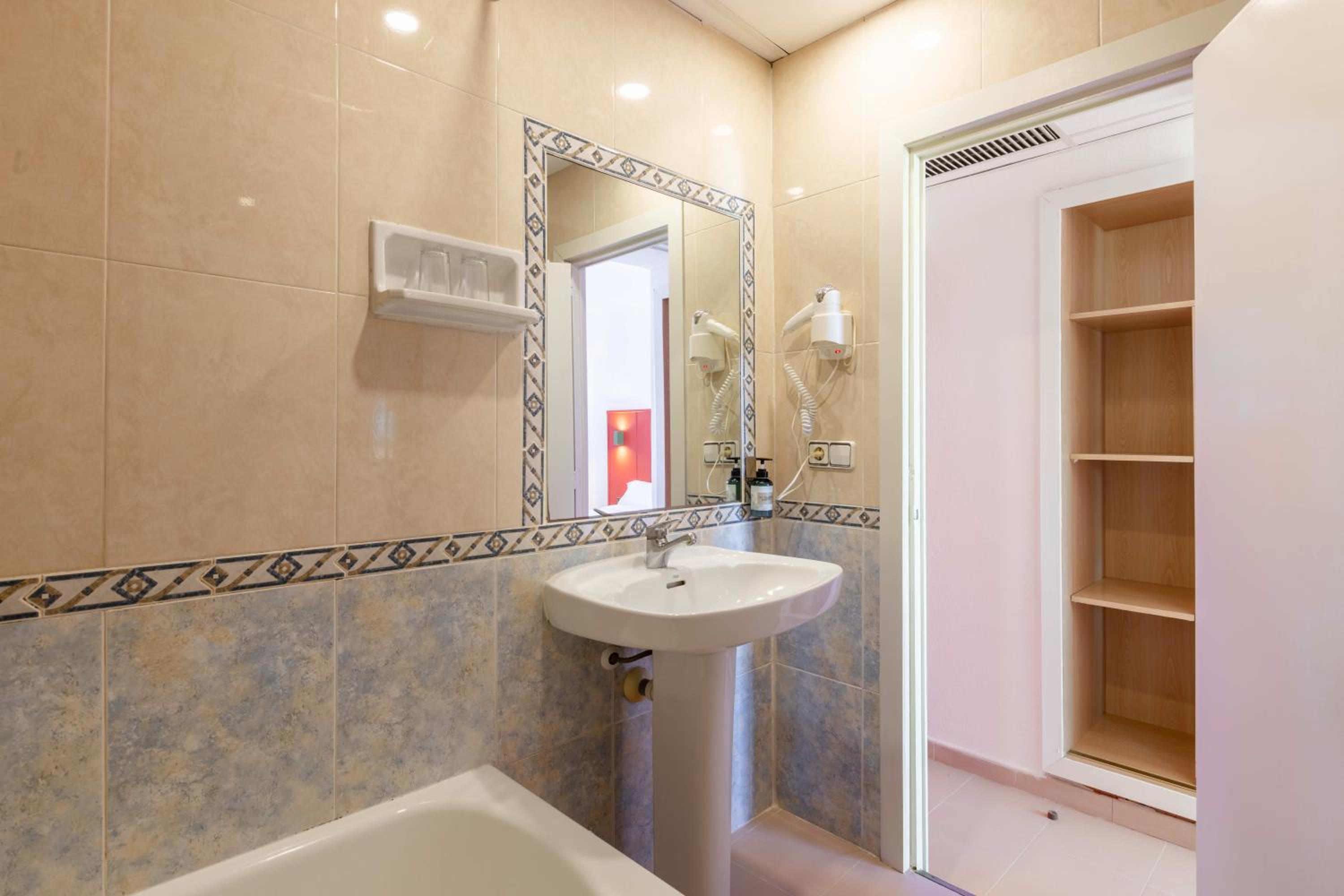 Budget Twin Room
