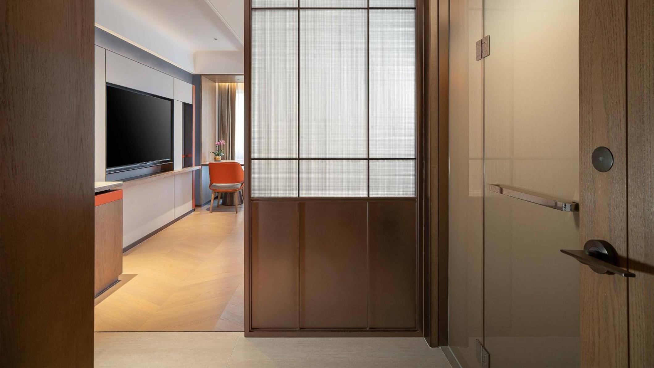 Standard King Room - Extra Floor Space