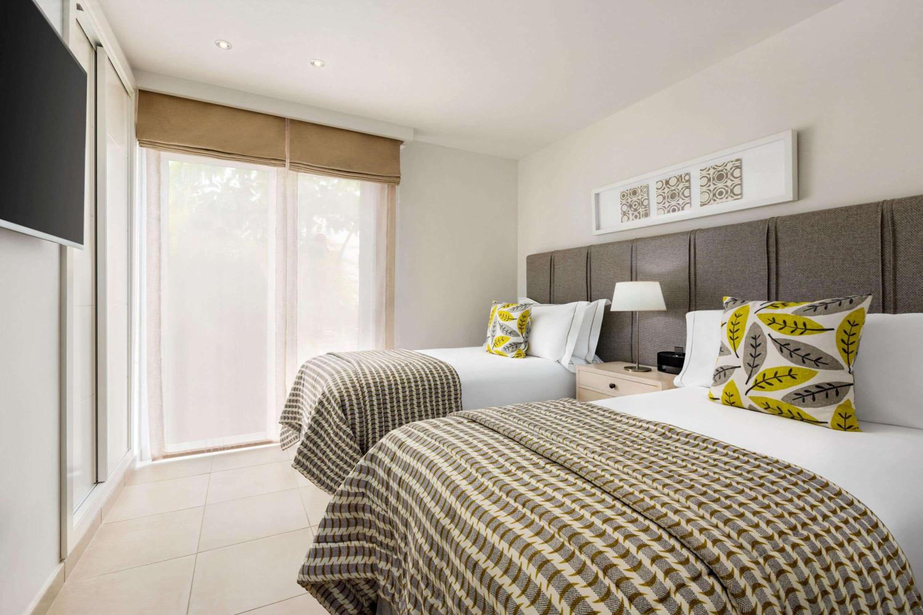 Luxury Two-Bedroom Villa with Hot Tub