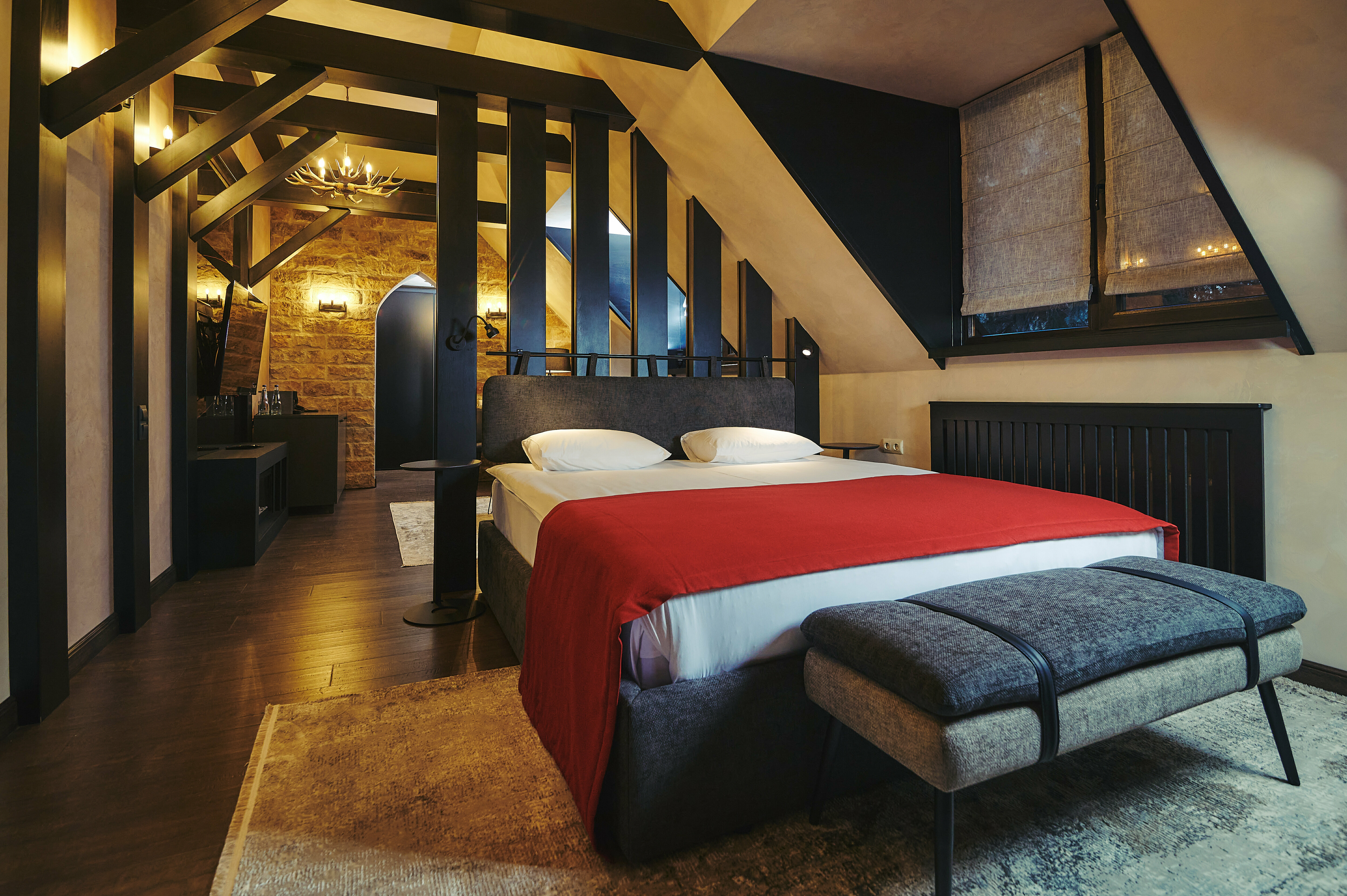 Номер-студия с кроватью размера "king-size" и диван-кроватью