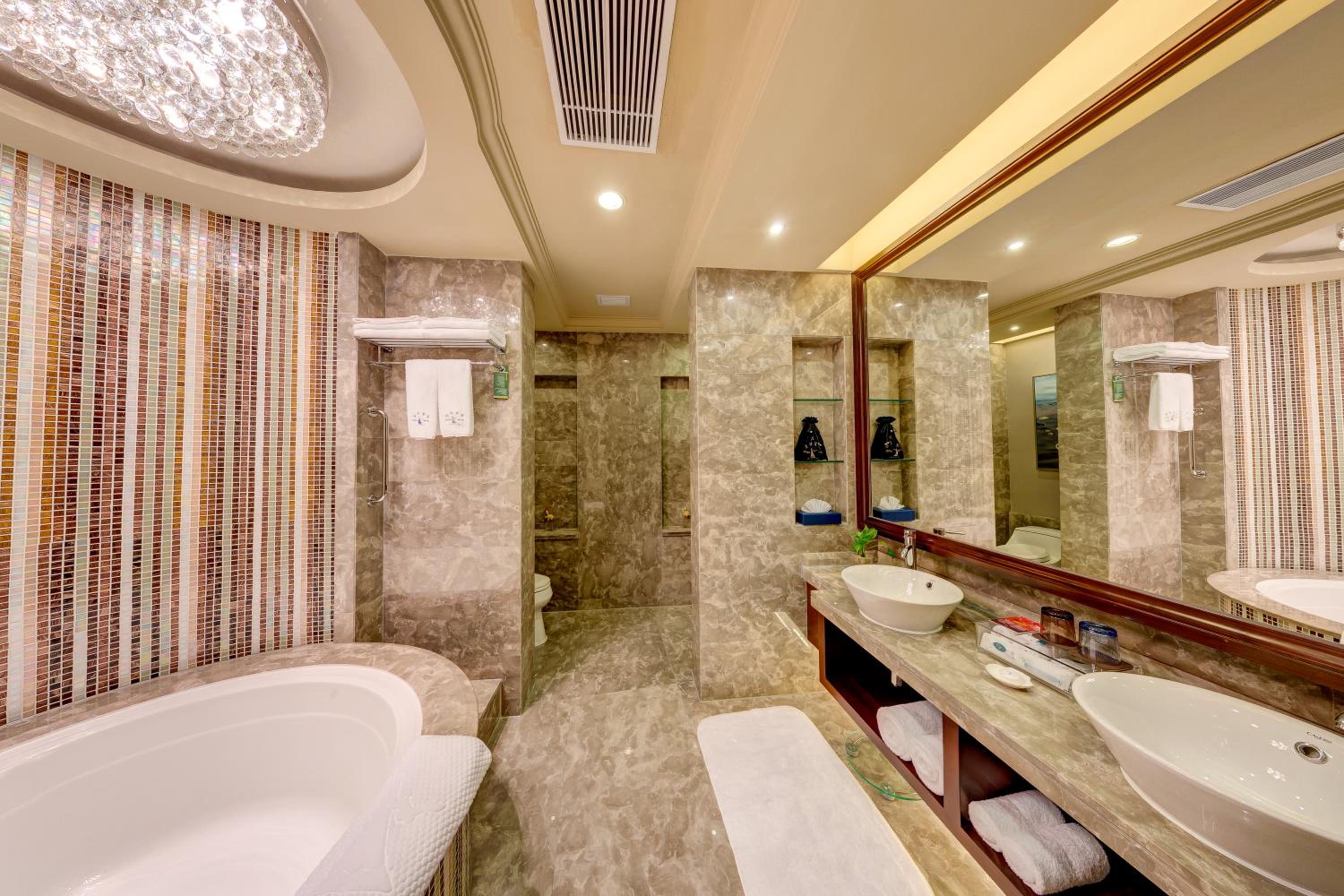 Ocean Superior Business suite room