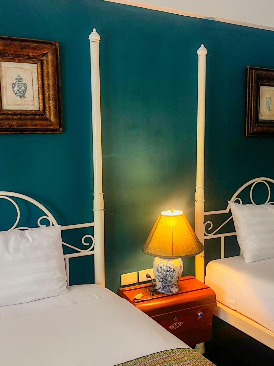 Standard Double Room with Garden View