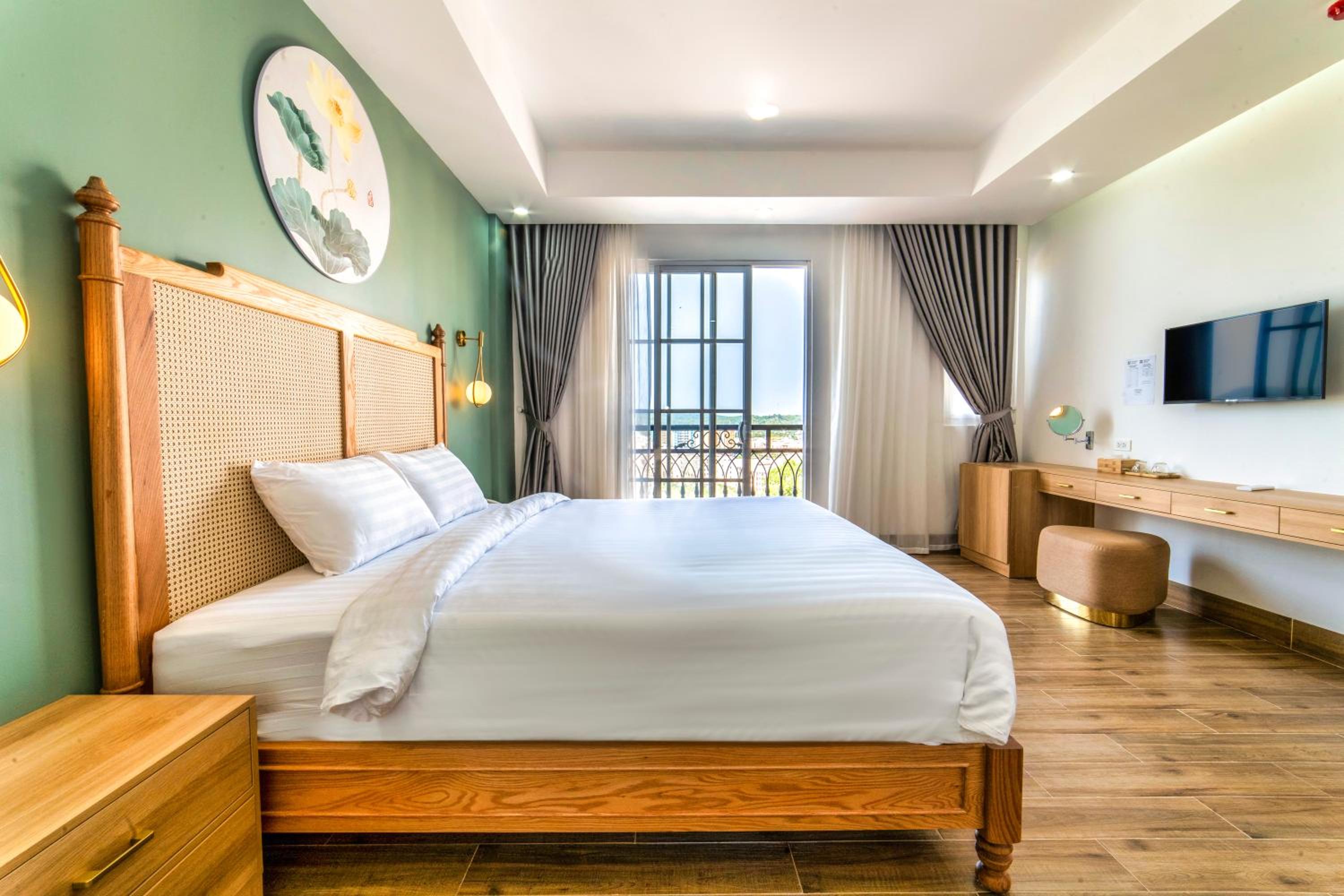 Deluxe Double Room with Bath