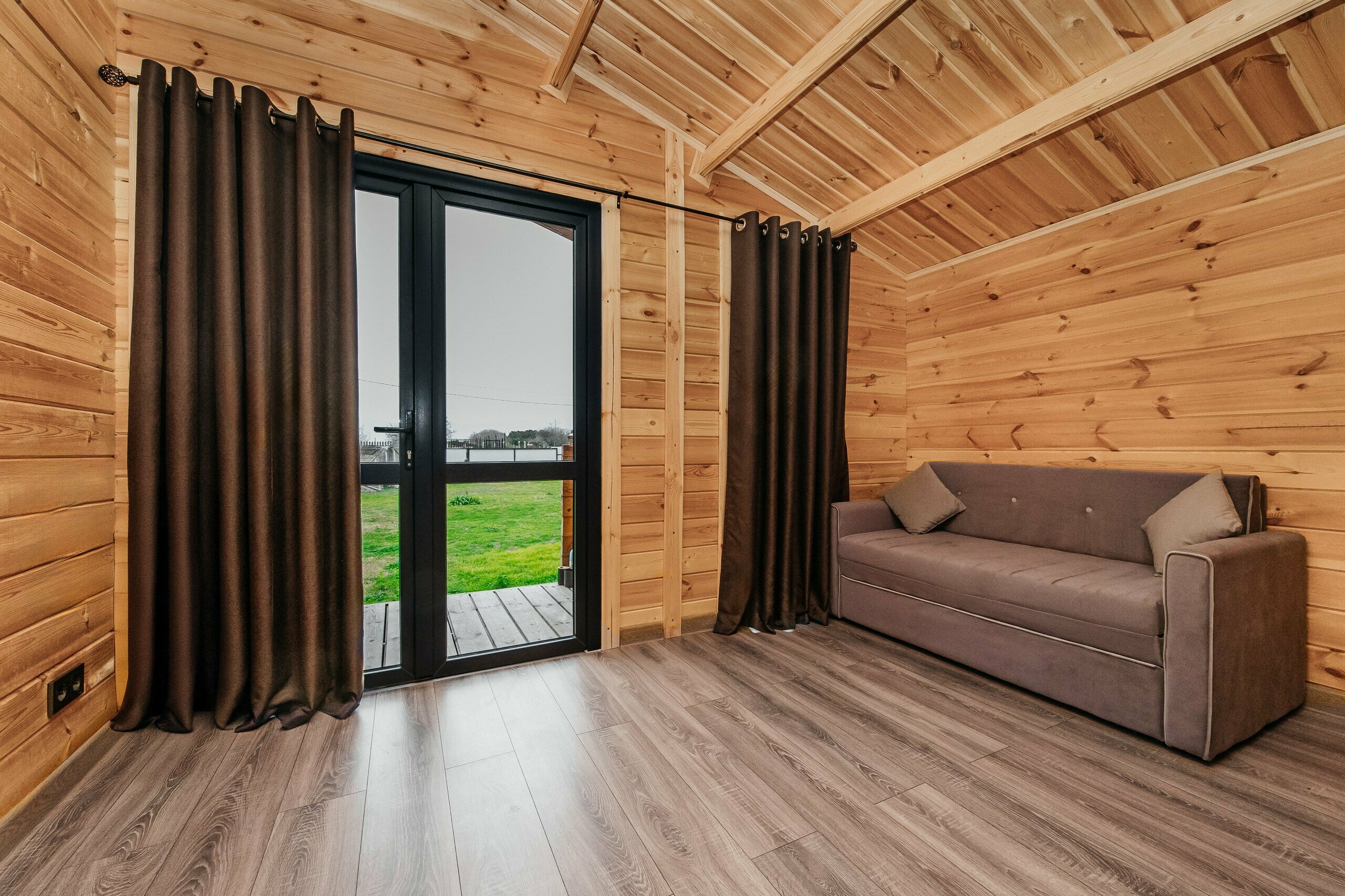 Коттедж Делюкс