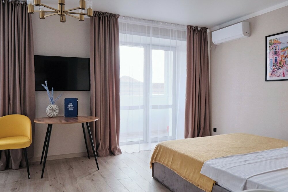 Deluxe Double or Twin Room