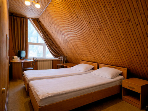 Стандарт мансардный с балконом (две раздельные кровати) в Шато Леопард