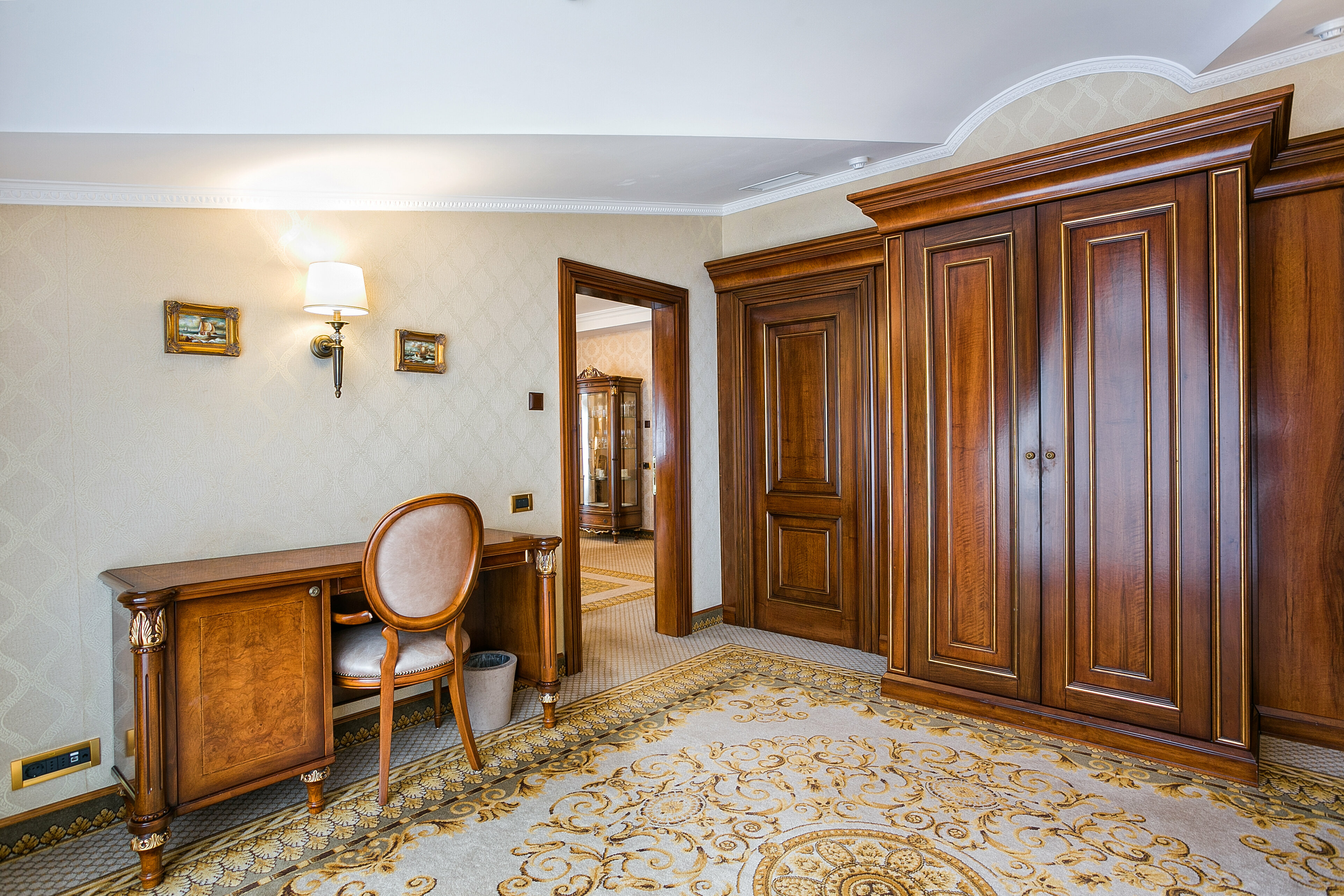 АПАРТАМЕНТЫ "МИЛАН"