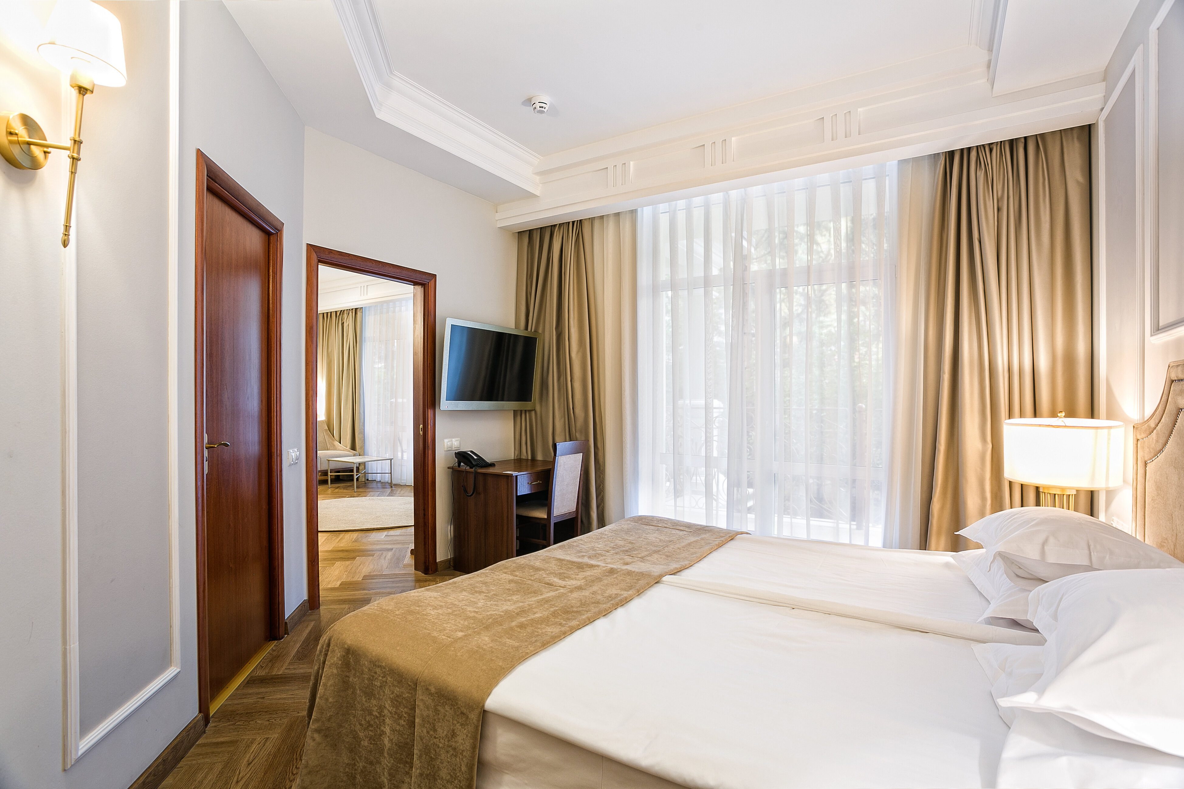 ЛЮКС С ВИДОМ НА ПАРК