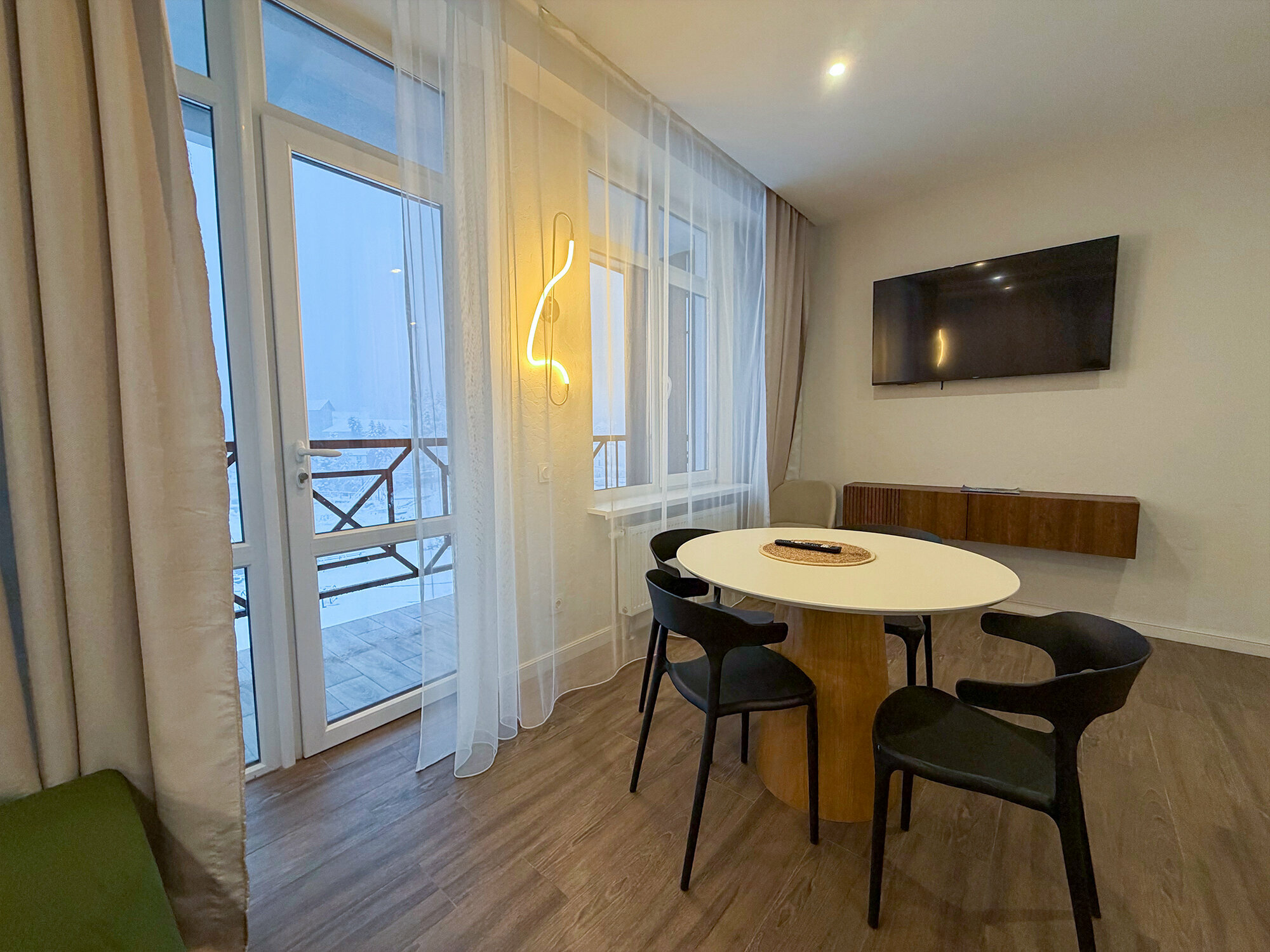 Полулюкс с ванной