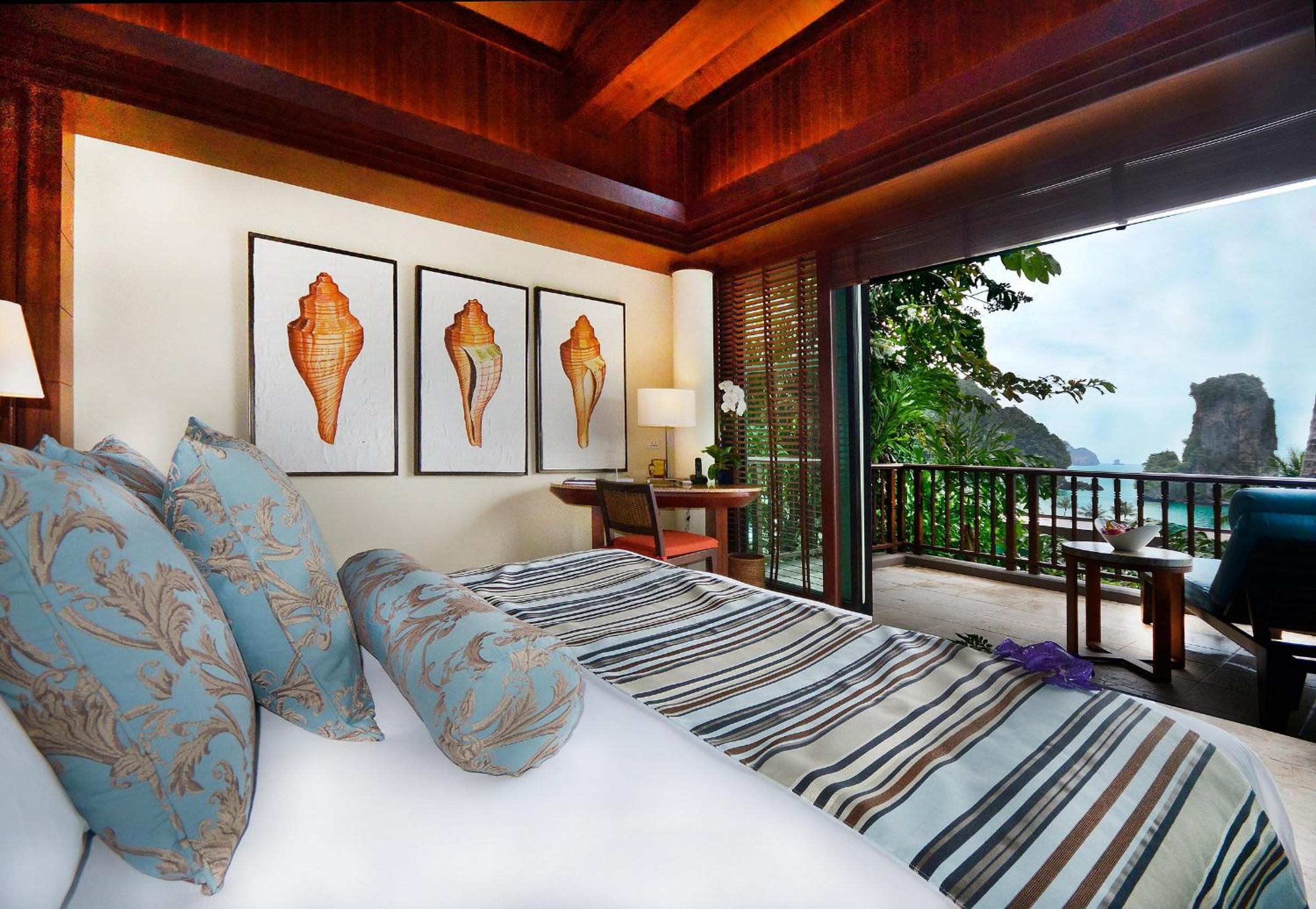 Premium Deluxe Ocean View - King