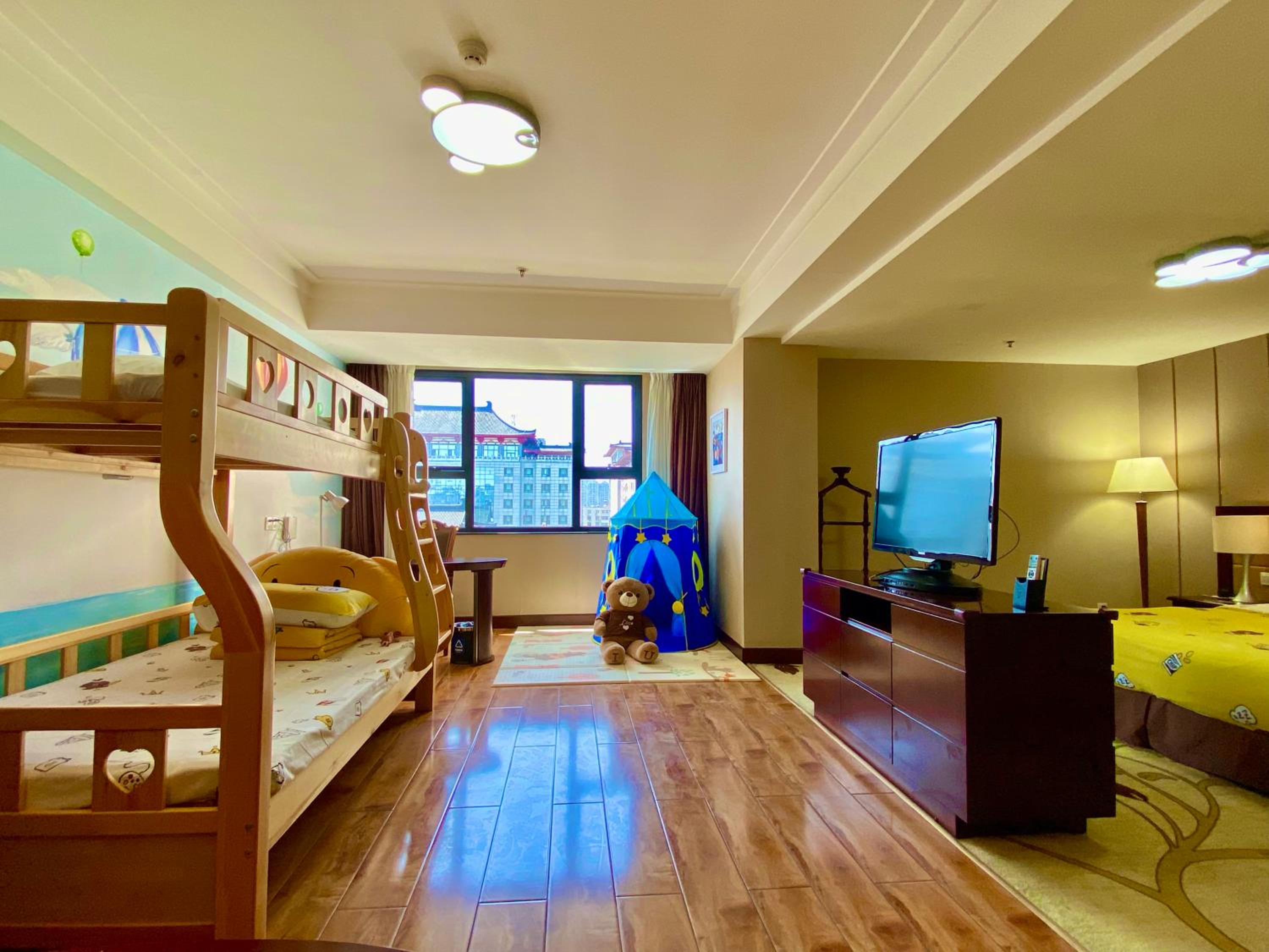 Deluxe Family Suite