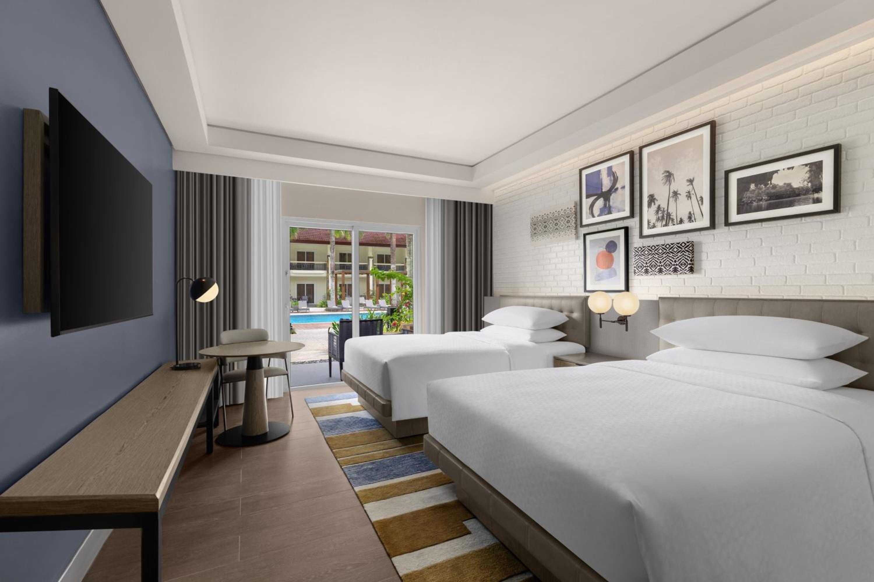 Deluxe Double Room with Balcony and Pool View