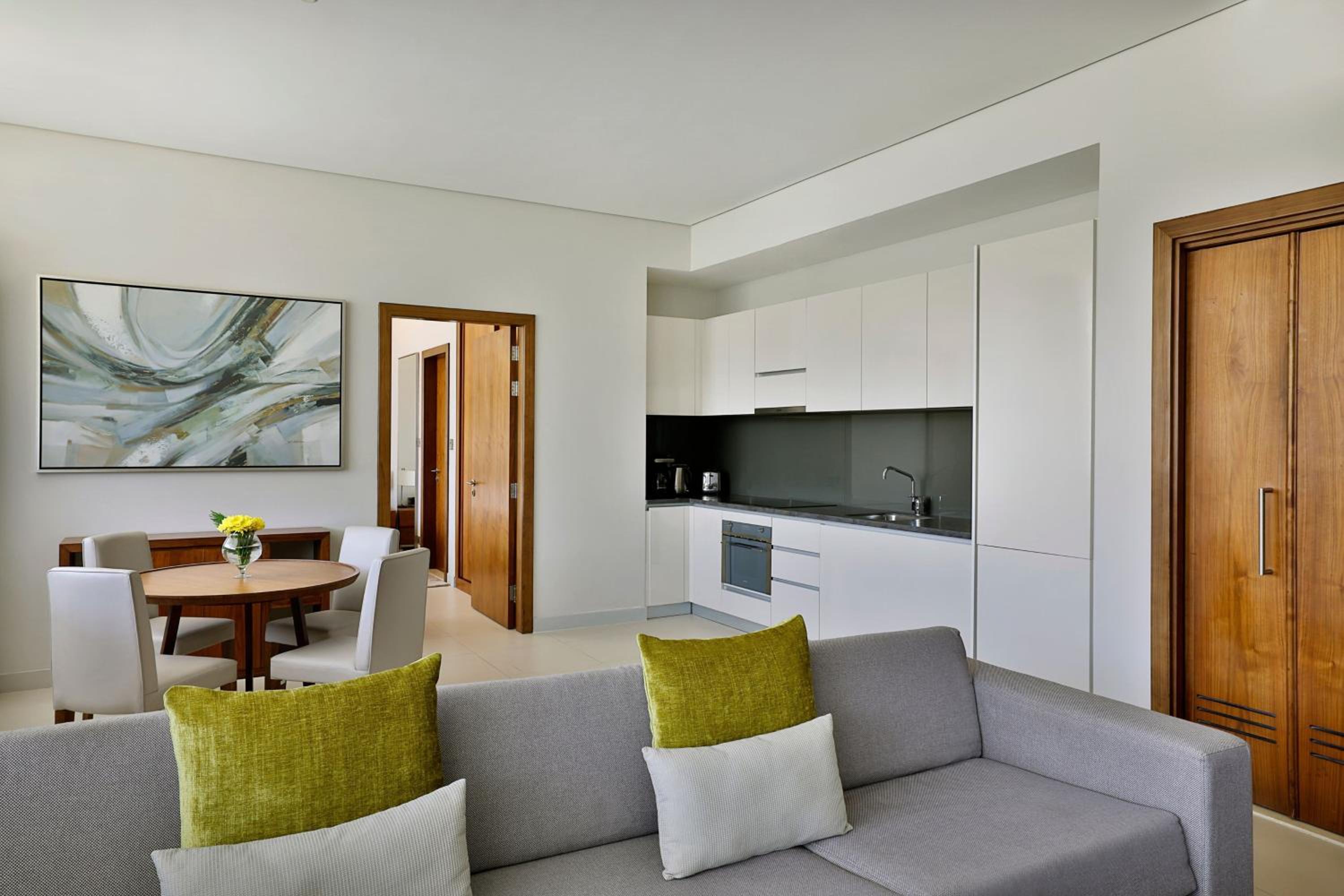 2 Bedroom Apartment, Bedroom 1: 1 King, Bedroom 2: 2 Double