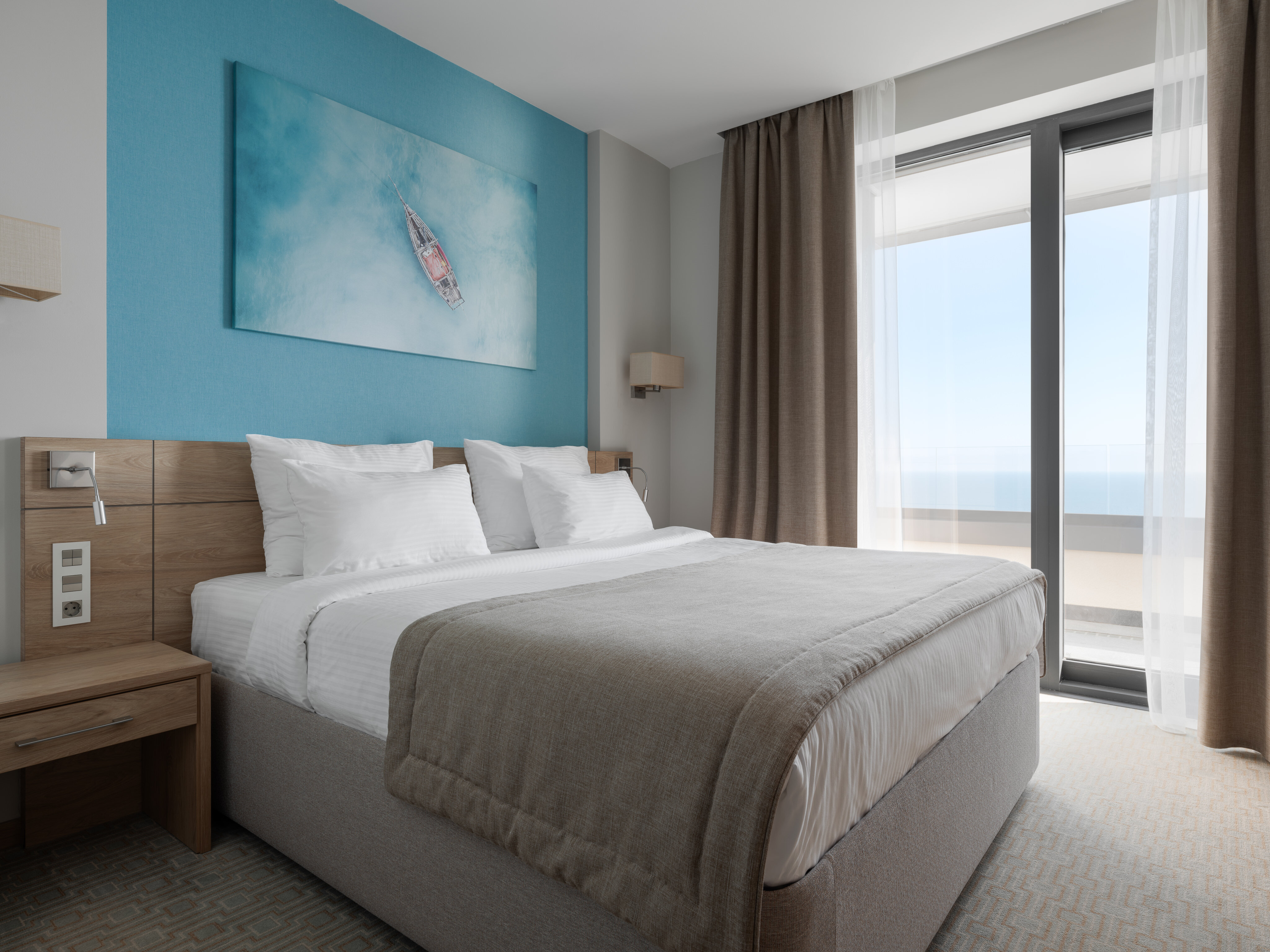 Люкс 2х комнатный с 1спальней, балкон, вид на море