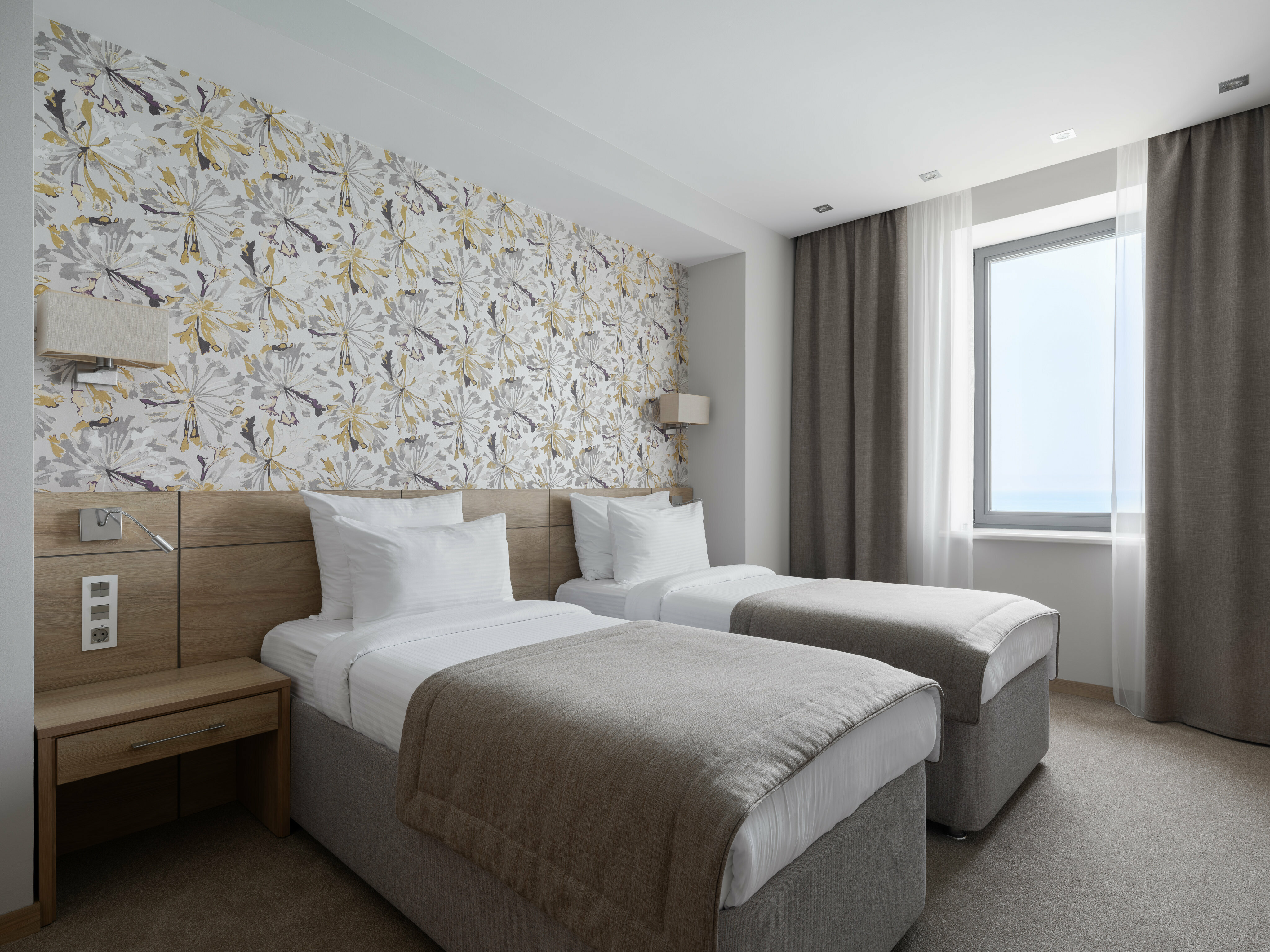 Представительский люкс ESS, 3х комнатный, балкон, вид на море