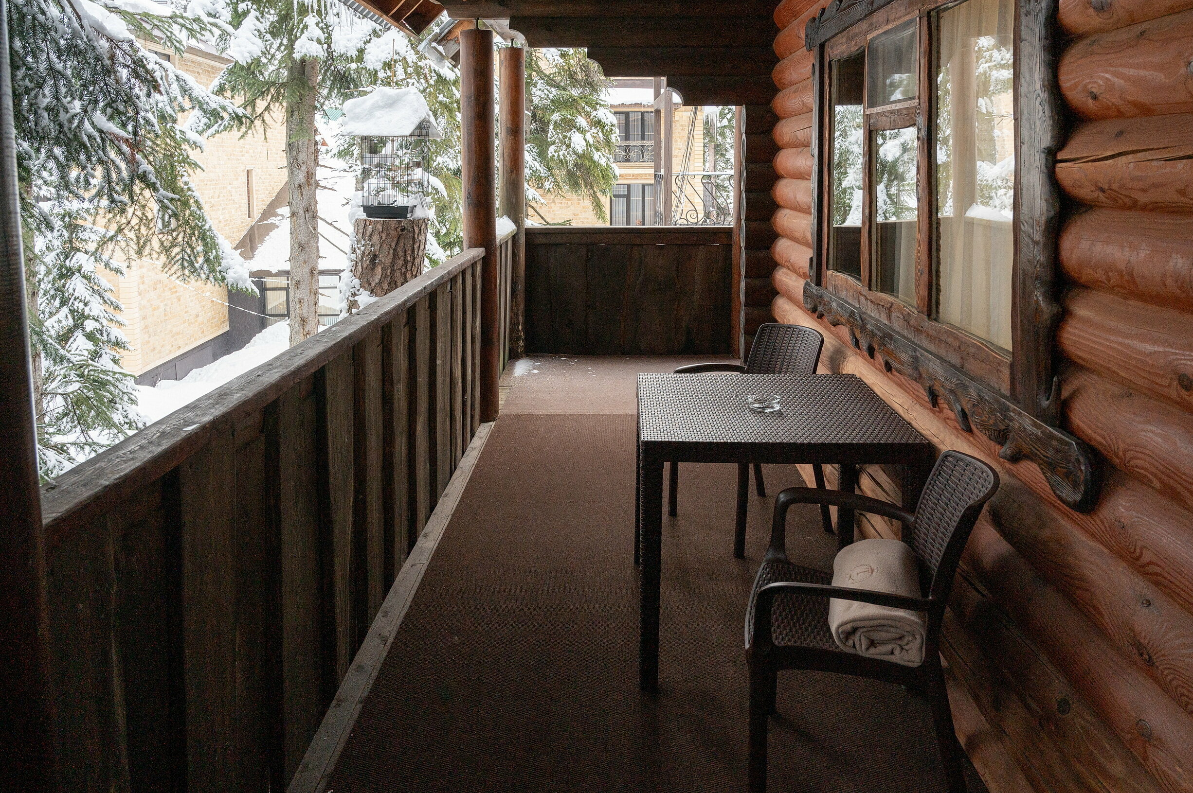 Делюкс-комфорт с двуспальной кроватью и диваном