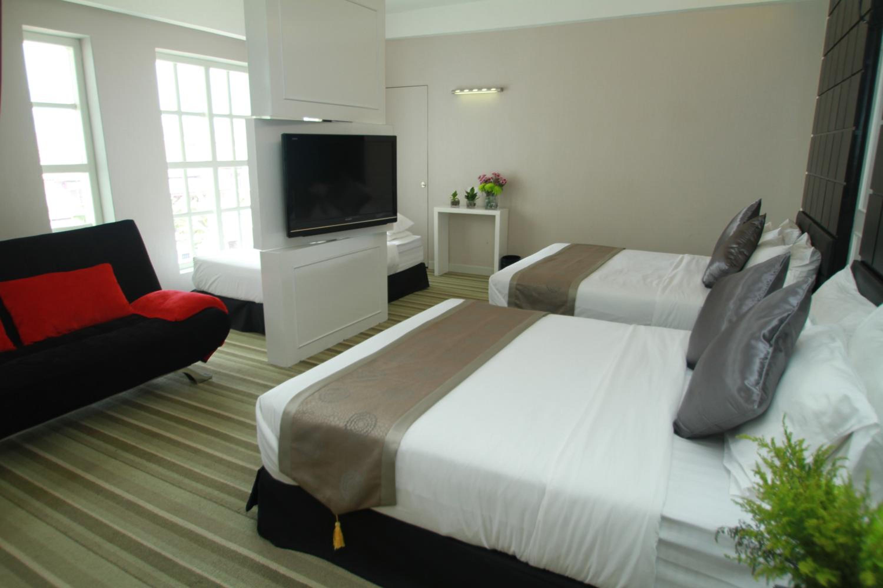 Deluxe Family Suite