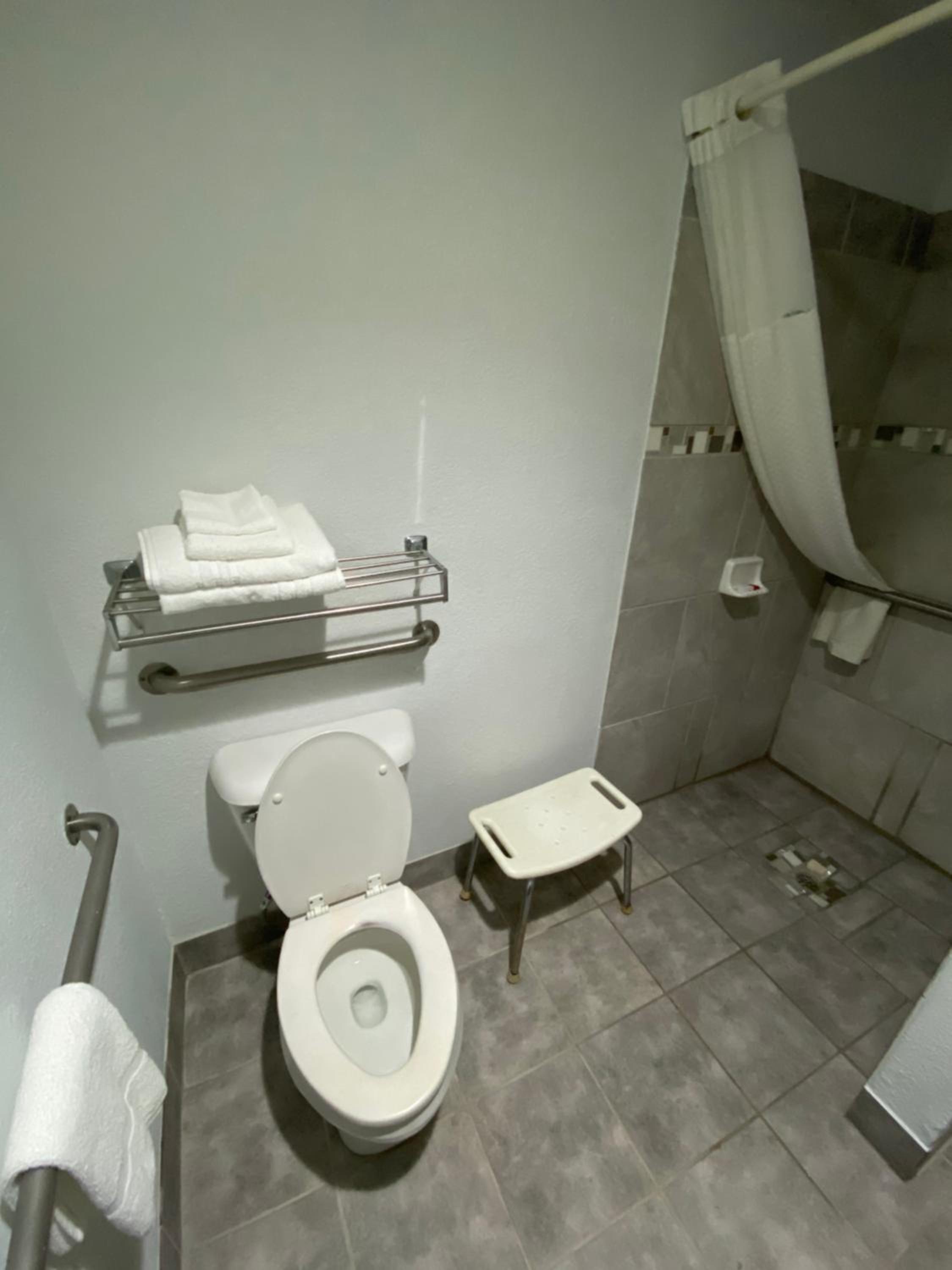 King Room - Mobility Access/Non-Smoking