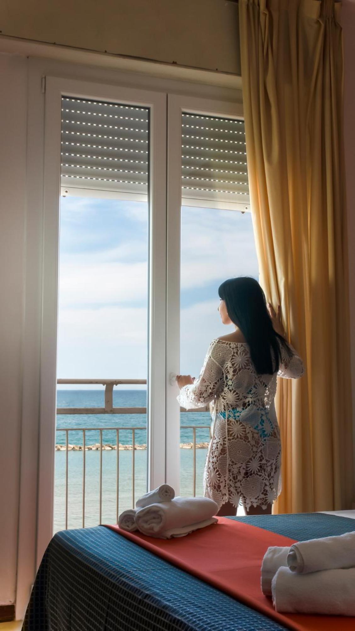 Double or Twin Room with Balcony and Sea View