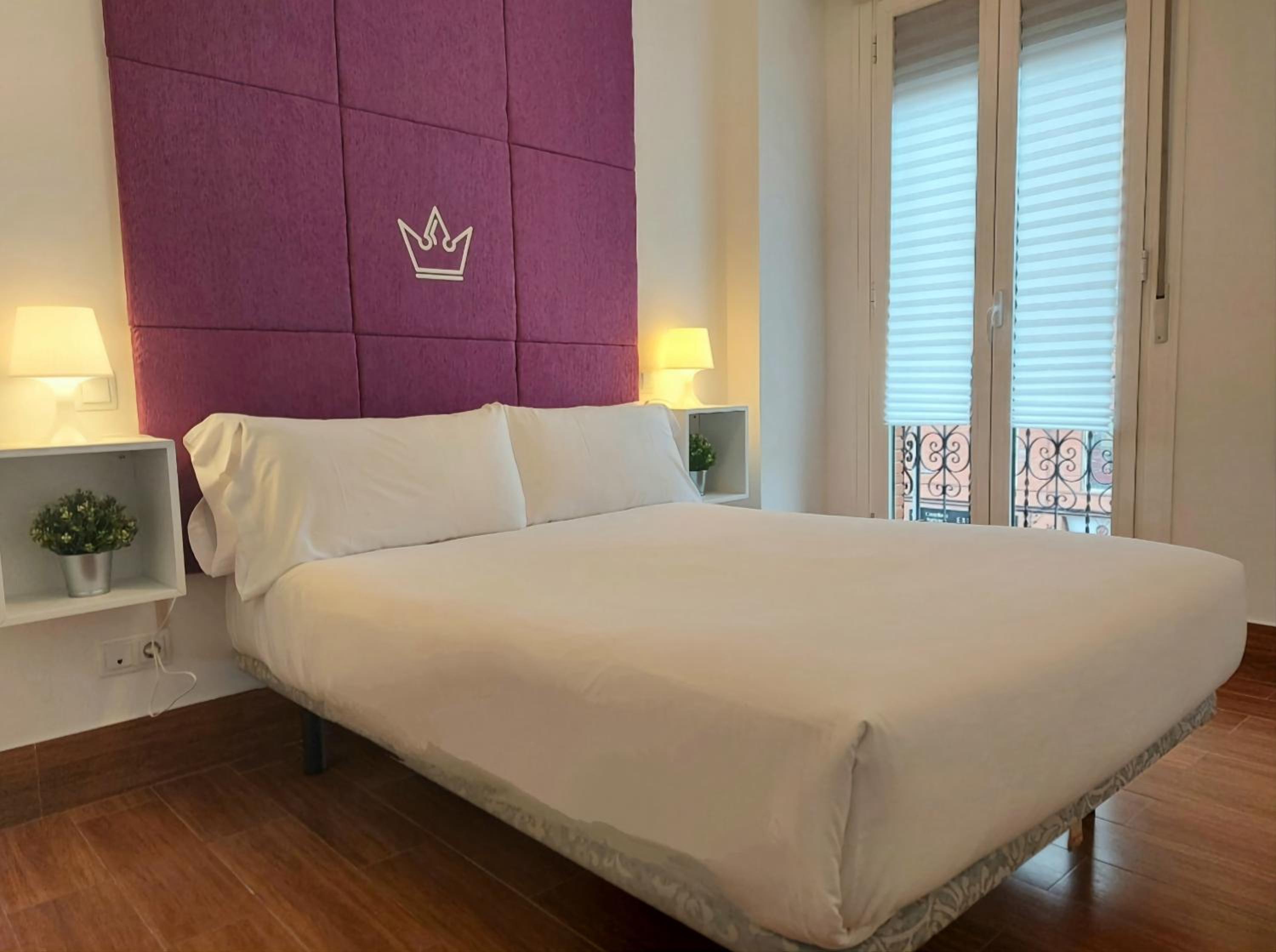 Apartment with Shower