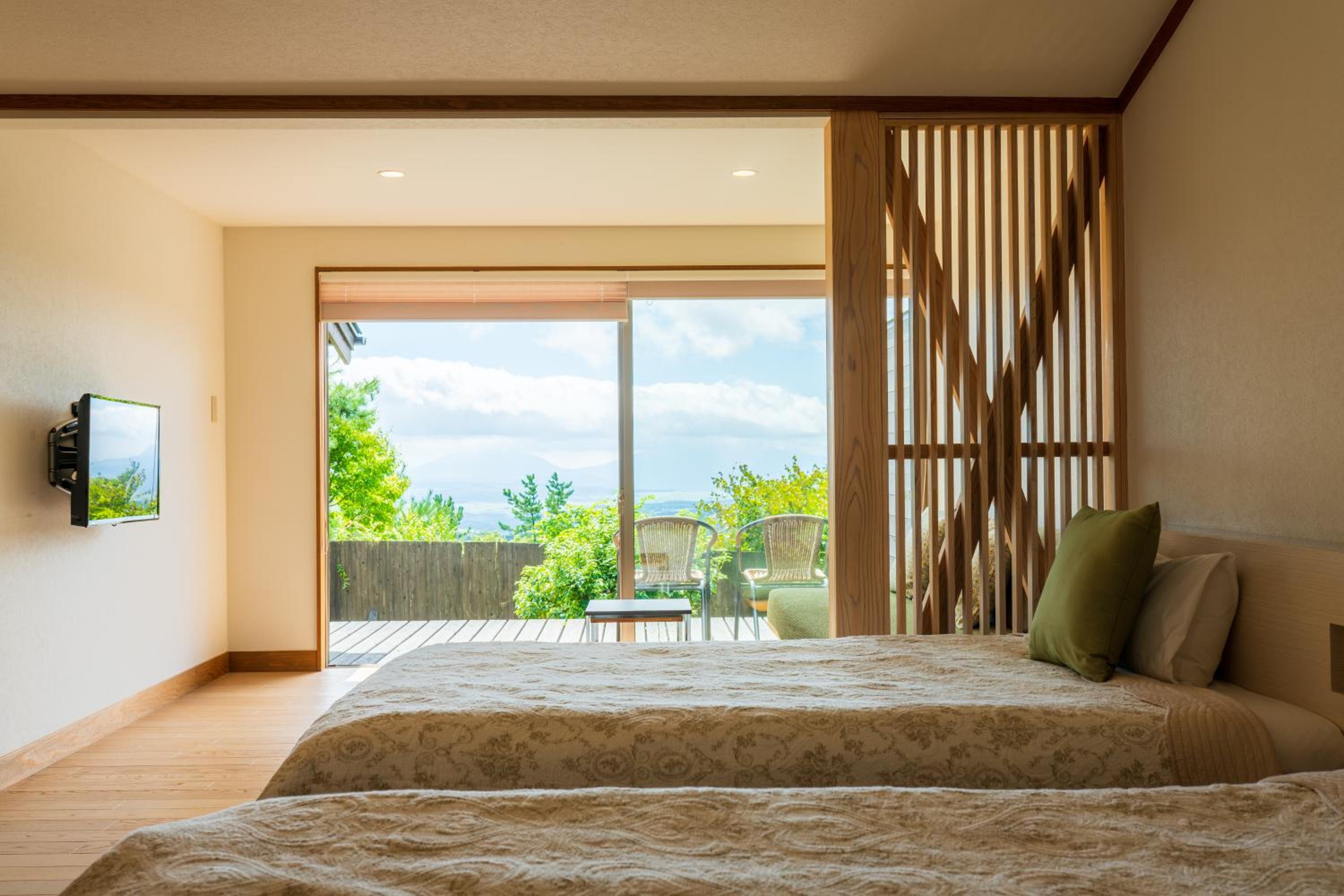 Twin Room with Private Bathroom