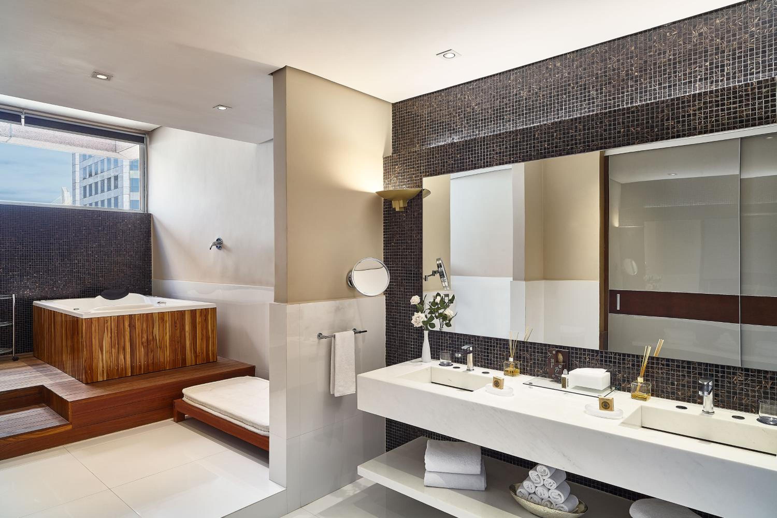 Two-Bedroom Presidential Suite