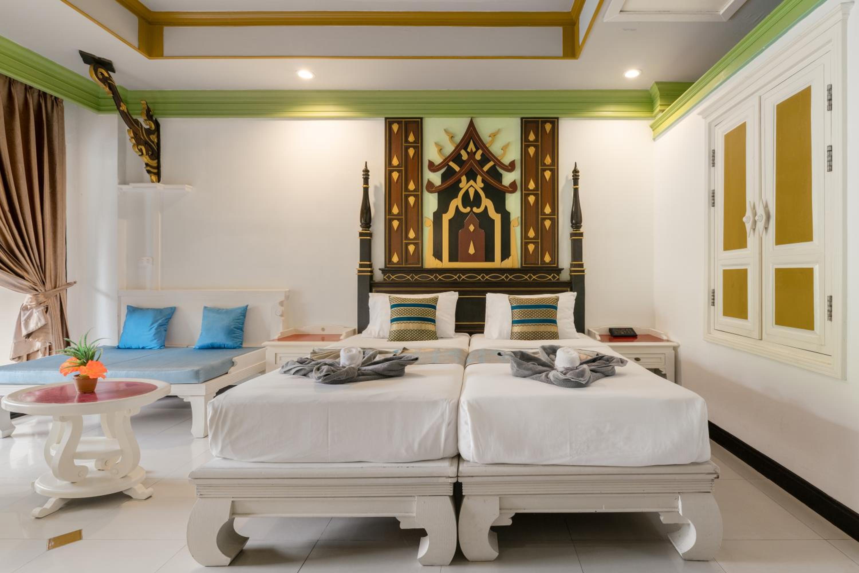 Deluxe Twin Room with Pool View