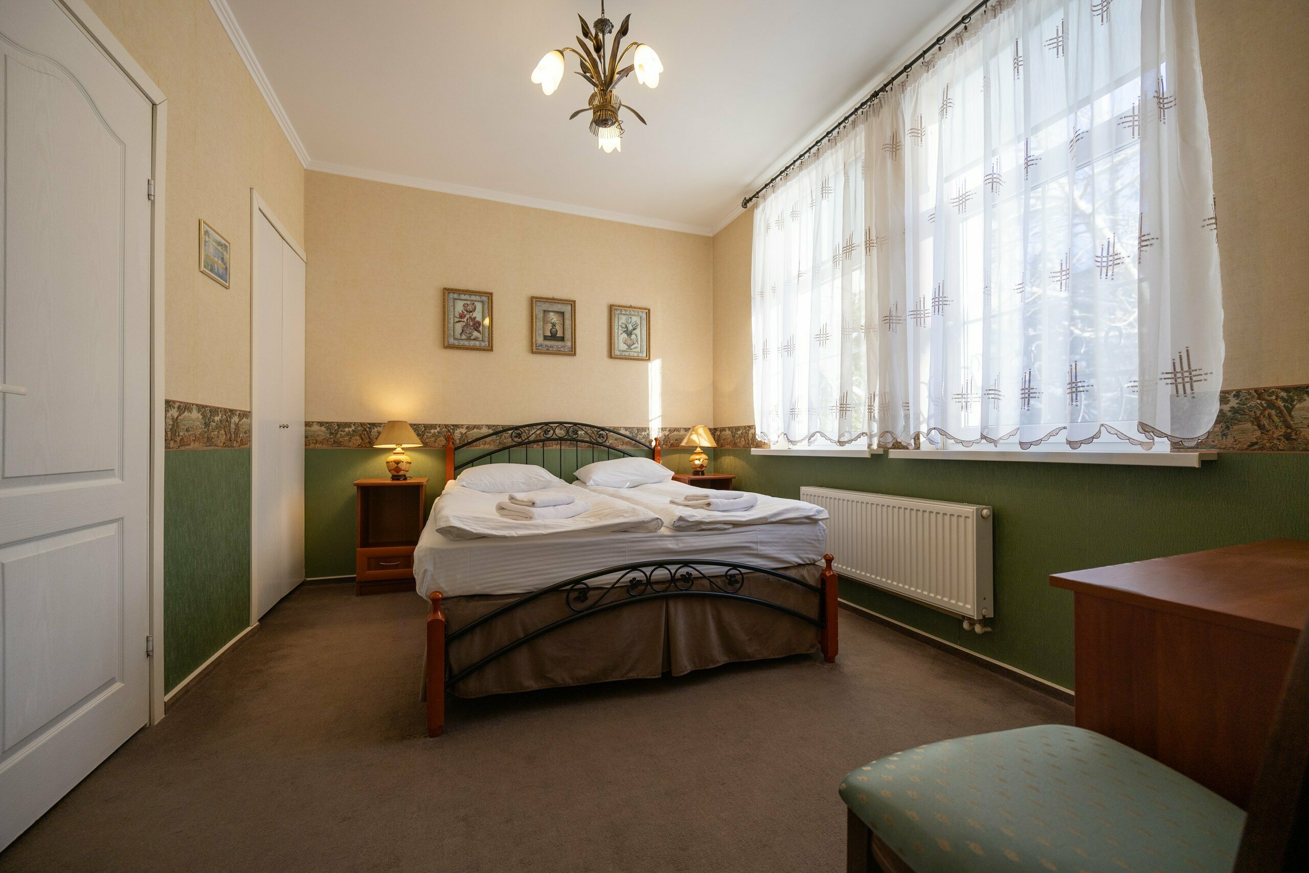 Двухместное размещение ( большая кровать)