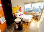 Queen Pool View Room в Ibis Styles Singapore On Macpherson