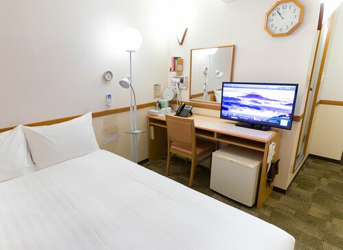 Economy Double Room-Non-Smoking в Toyoko Inn Hiroshima Heiwa Odori