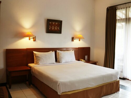 Deluxe Double Or Twin Room в Hotel Tidar Malang