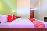 Стандартный двухместный номер с 1 двуспальной кроватью в Oyo 2184 Nan Berlian Inn
