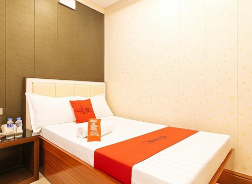 RedDoorz Twin Room в RedDoorz Plus @ Winter Benitez