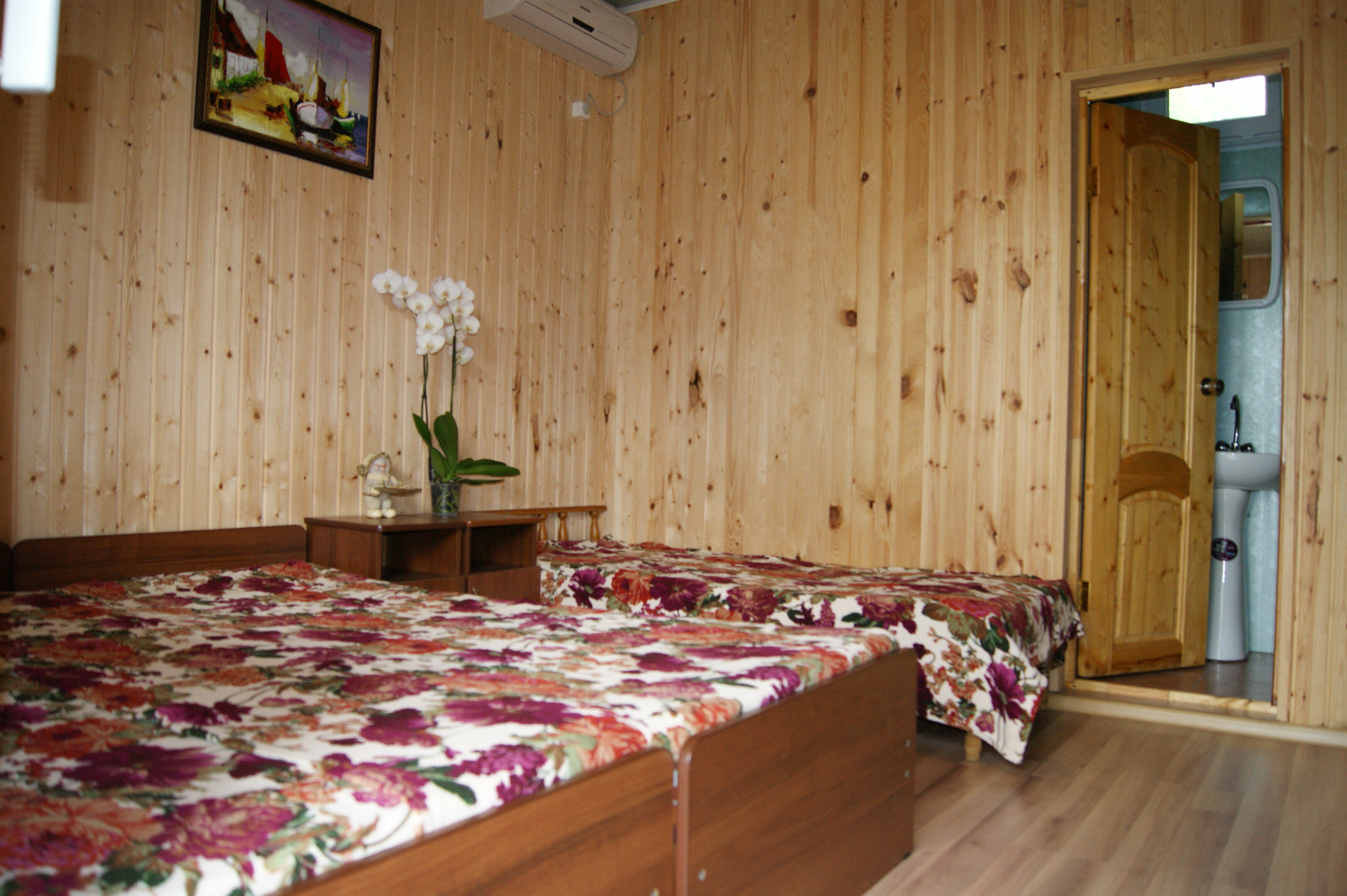 Трехместный номер с террасой