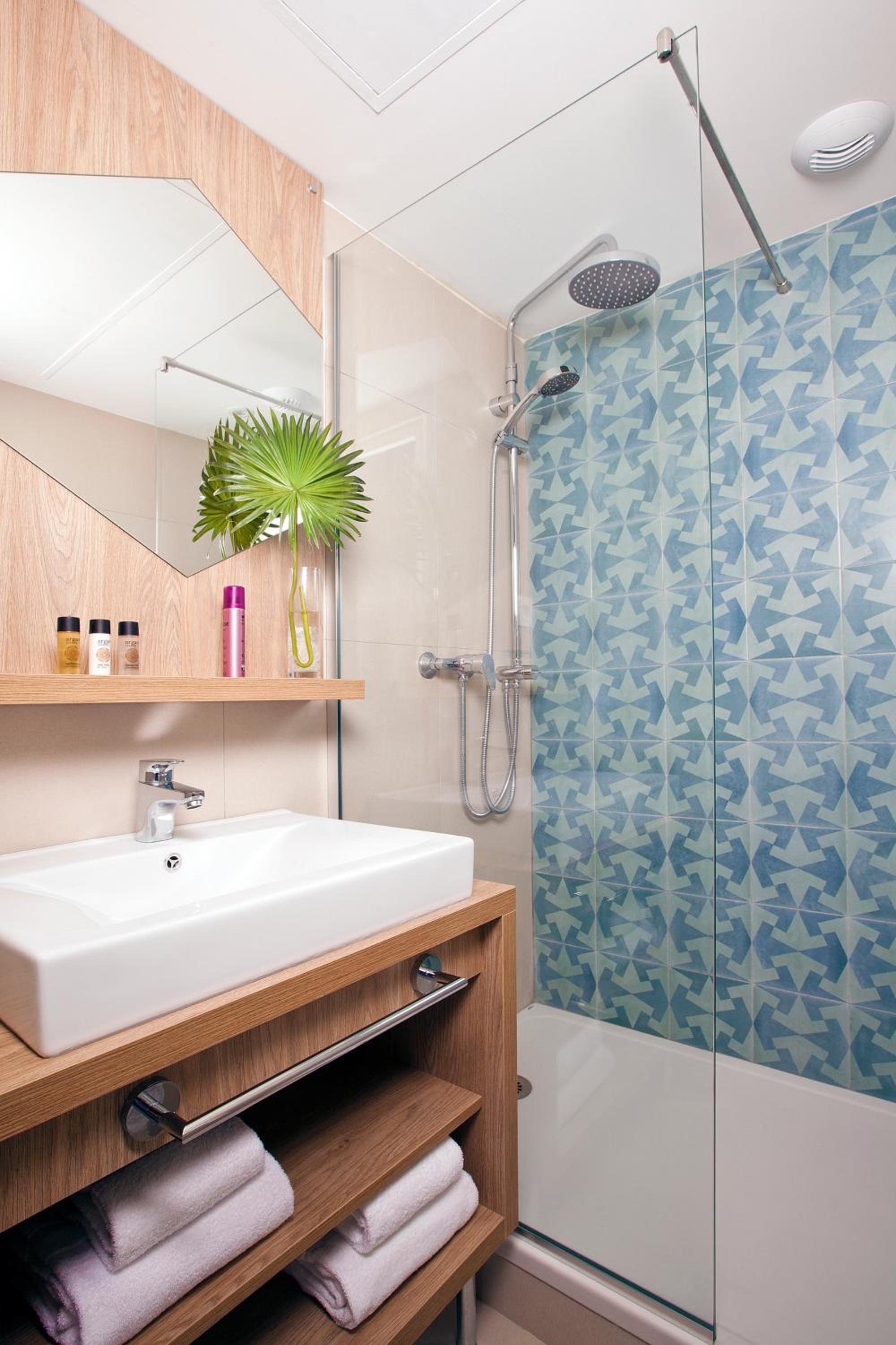Standard Studio (2 Adults)