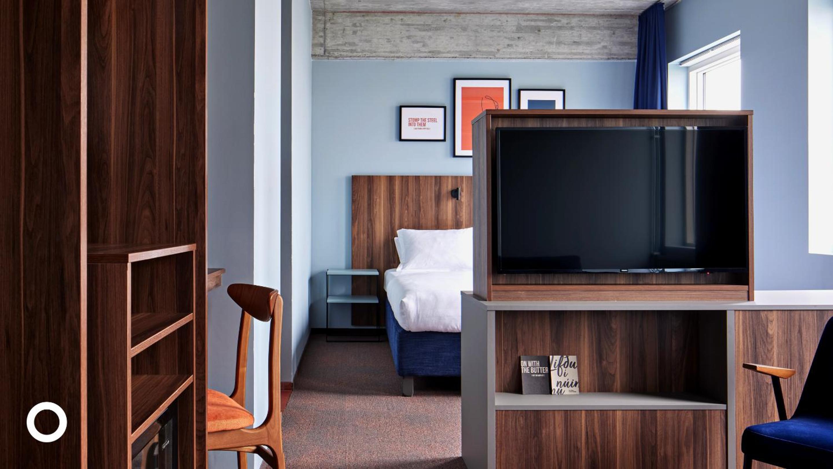 Junior Suite with Spa Access