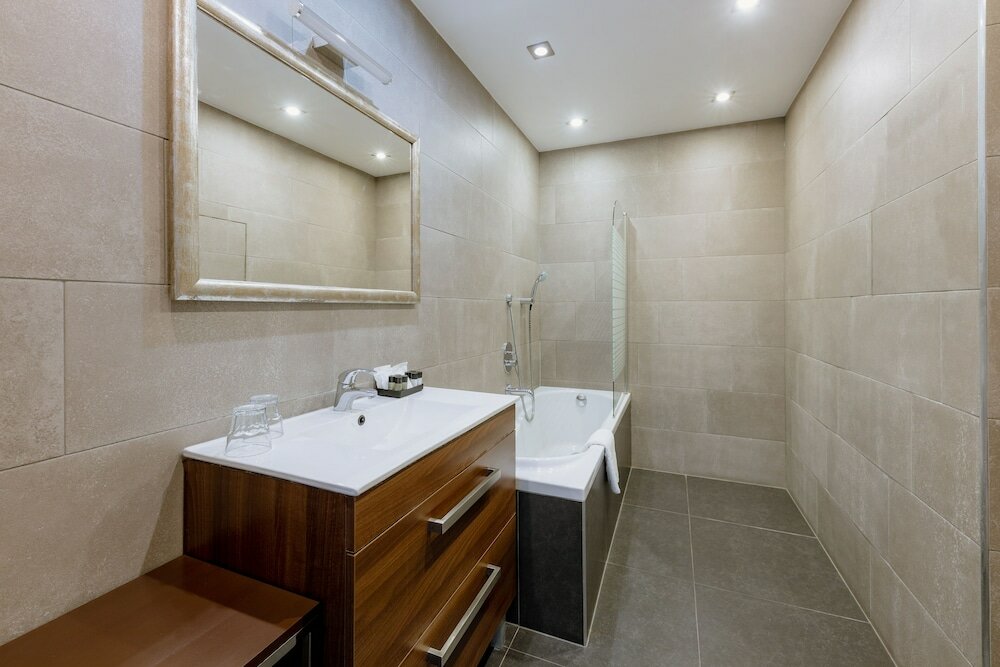 Two-Bedroom Apartment for 4 people