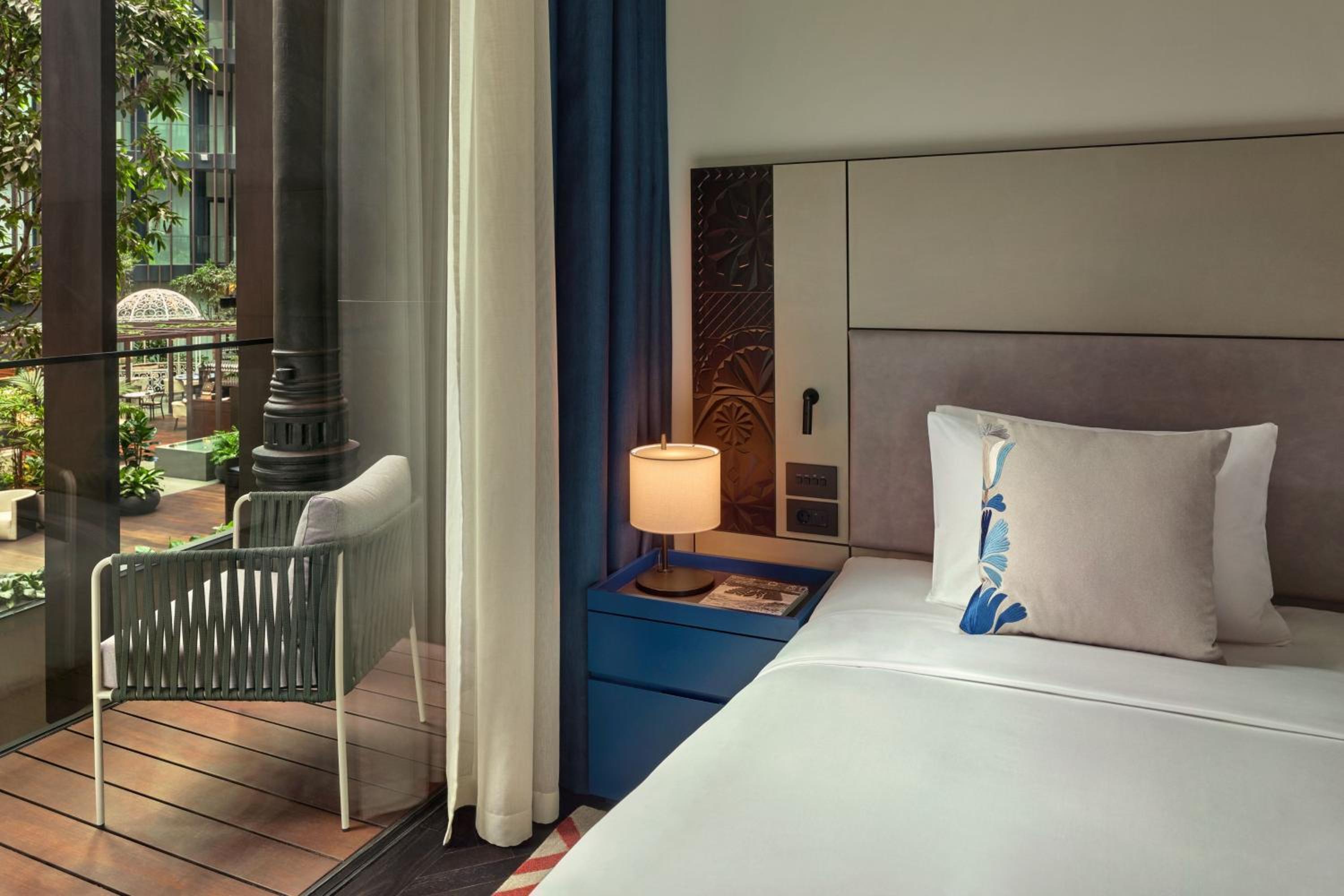 Atrium Twin Room with Two Twin Beds and Balcony - Atrium View